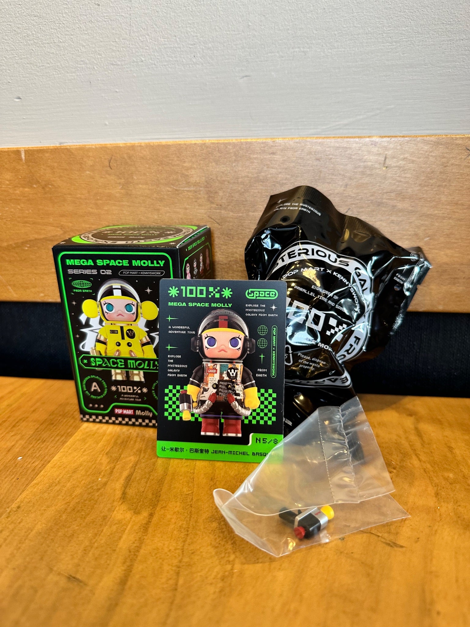 Jean-Michel Basquiat - Mega Space Molly 100% Series Two - Pop Mart - 1