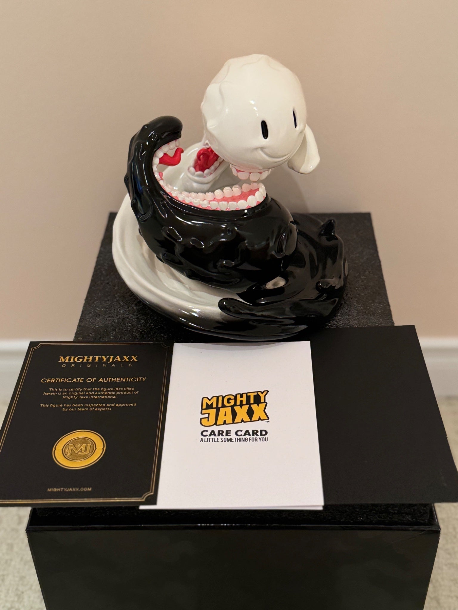 Mighty Jaxx 18 Uppercut Flow - 1