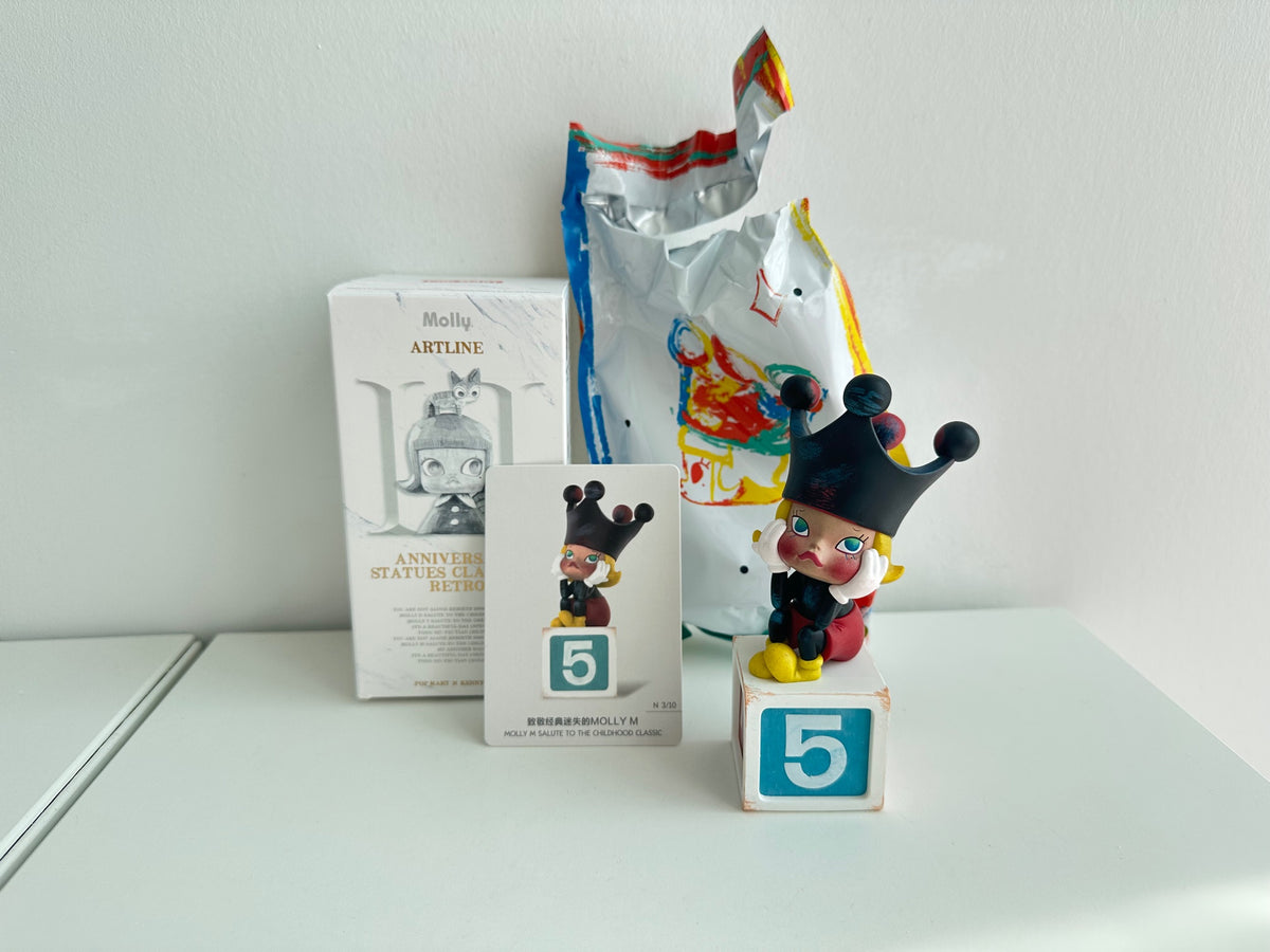 Molly M Salute to the Childhood Classic - MOLLY Anniversary Statues Classical Retro 2 Series Figures by POP MART - 2