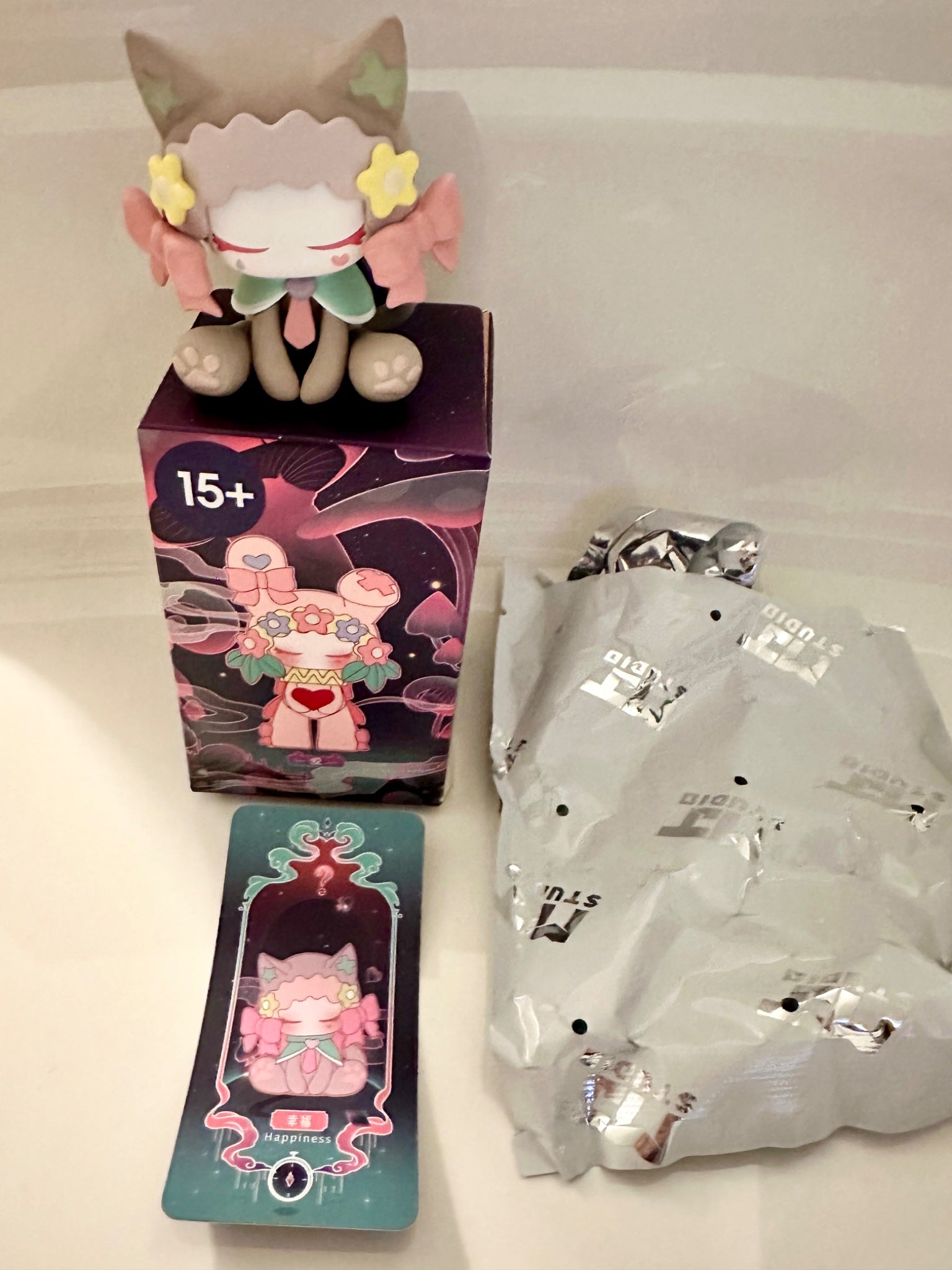 Happiness - Alice  -  Miniso﻿ - 1