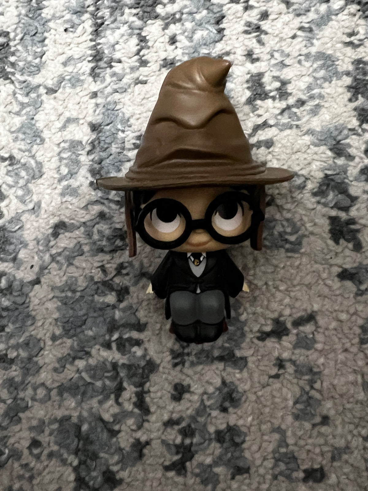 Harry Potter with Sorting Hat - Harry Potter Mystery Minis - Funko - 1