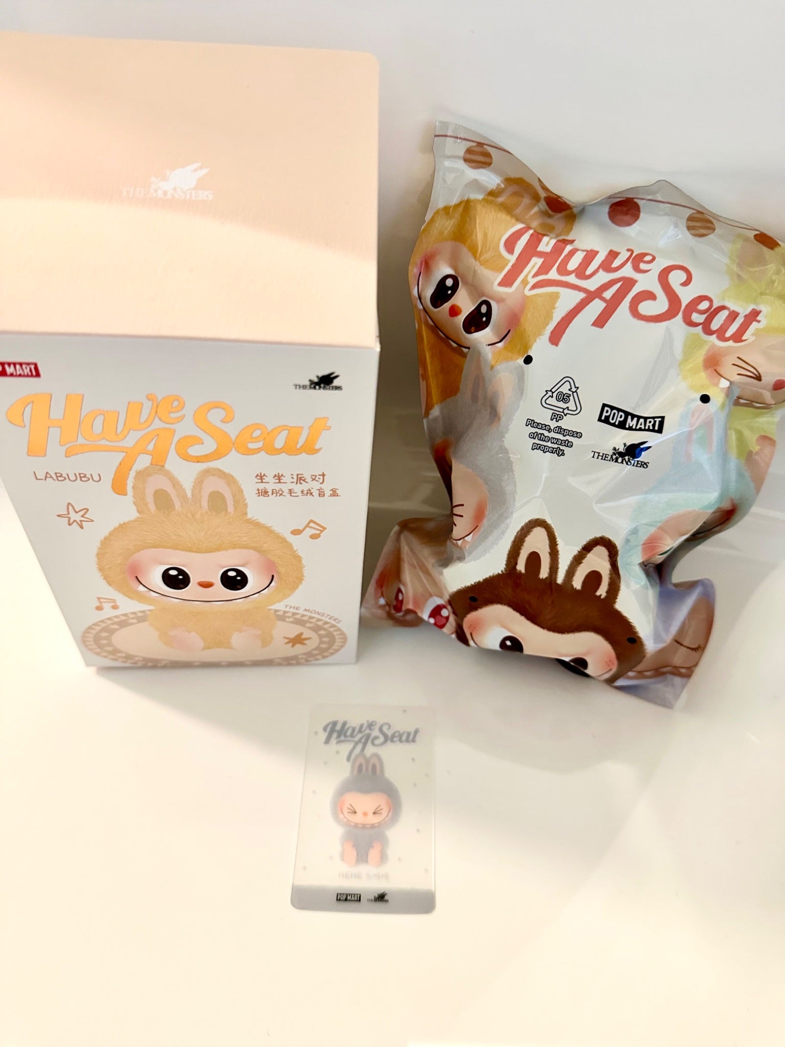 Hehe Labubu - The Monsters Have a Seat Series - Pop Mart - 1