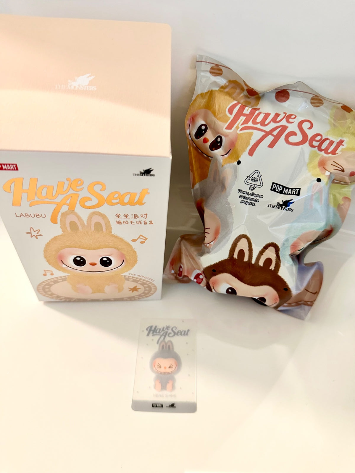 Hehe Labubu - The Monsters Have a Seat Series - Pop Mart - 1
