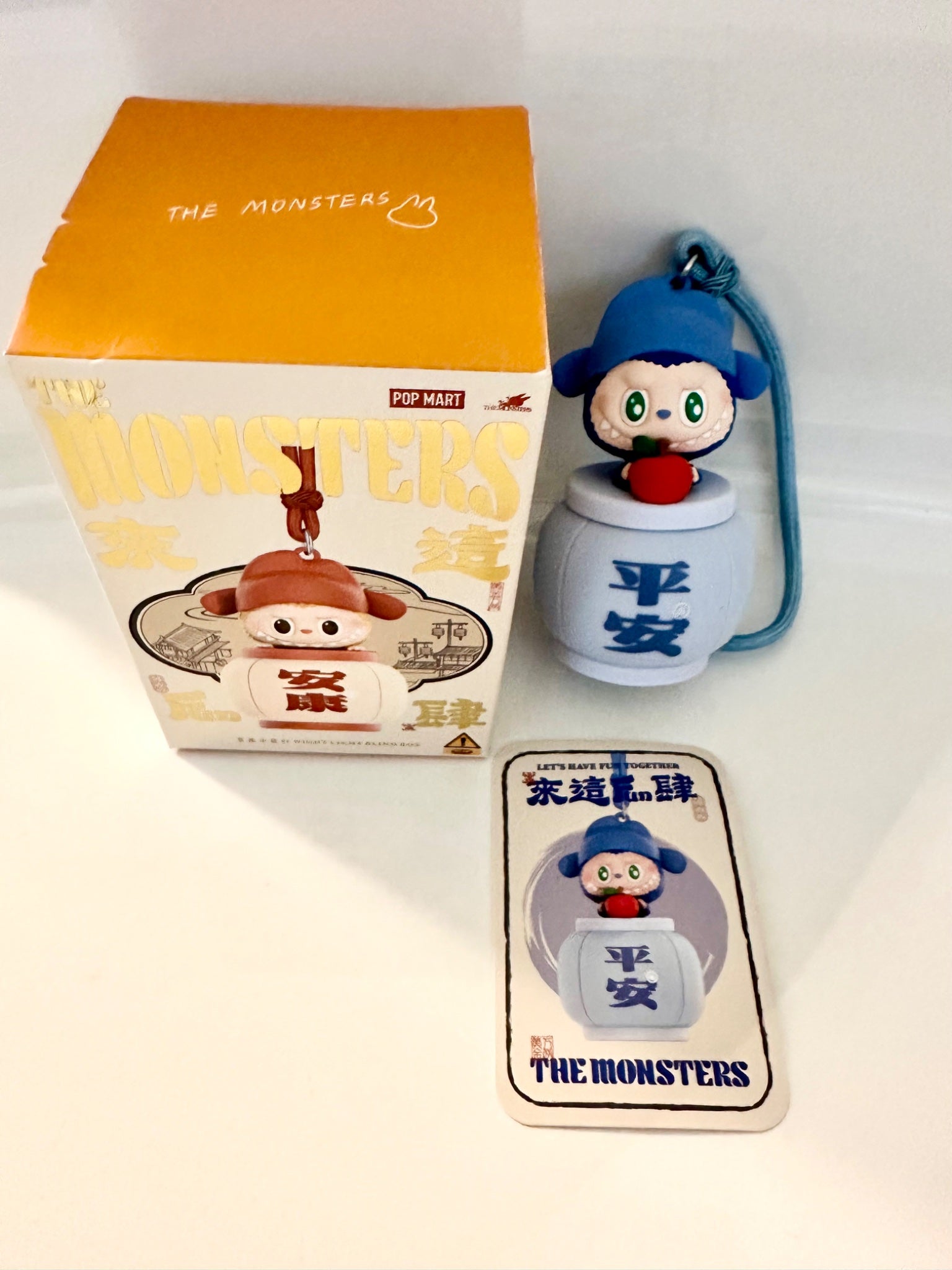 Peace - Labubu The Monsters Night Light - Pop Mart - 1