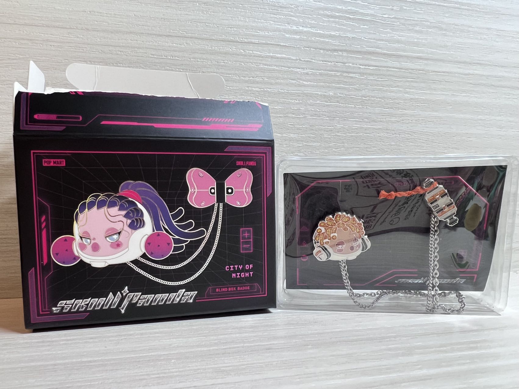 Scroll Delivery - City of Night Series Badge Emblem Pins  - by POP MART - 1