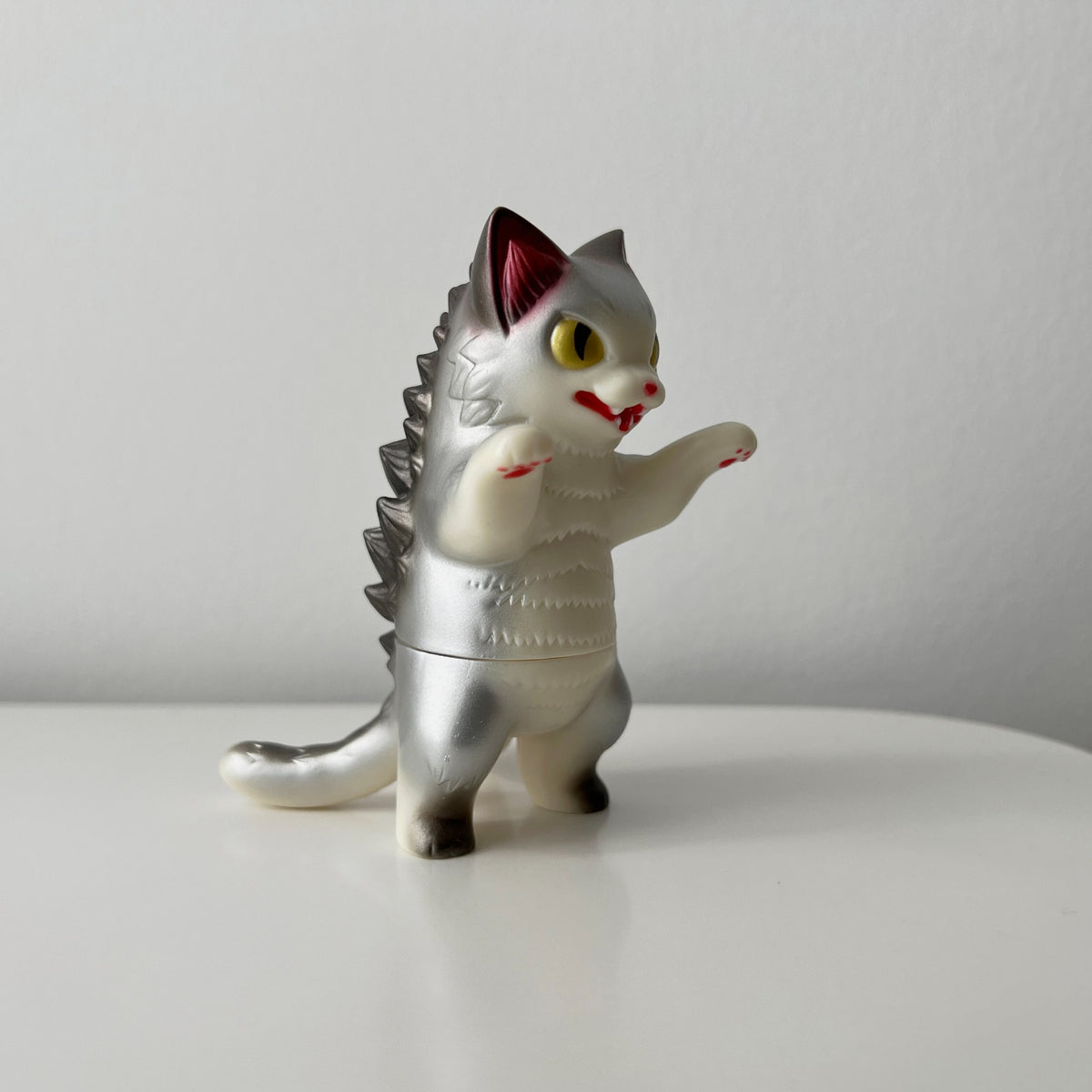 KONATSUYA - Gold eyes silver back Negora - 4