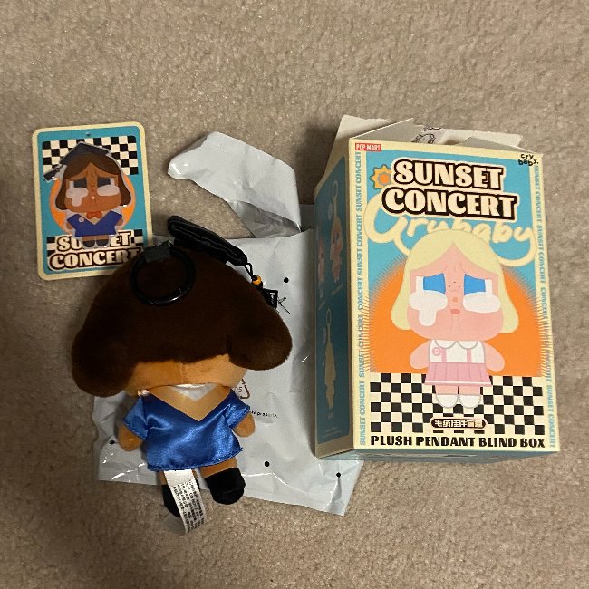 Graduation Season (Secret/Chaser) - CRYBABY Sunset Concert Series-Plush Pendant by POPMART - 1