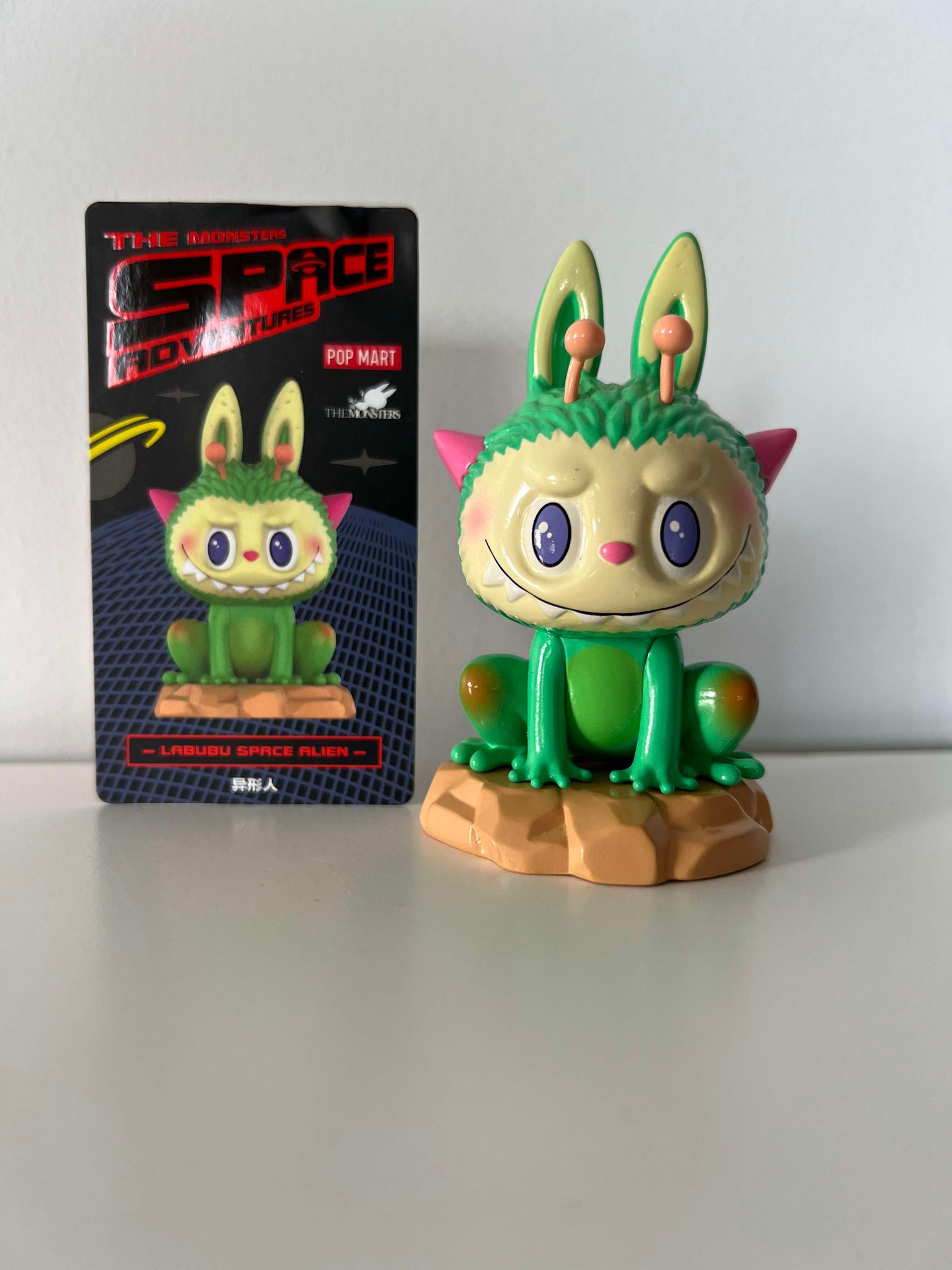 Labubu Space Alien - The Monsters Space Adventures Series by Kasing Lung x POP MART - 1