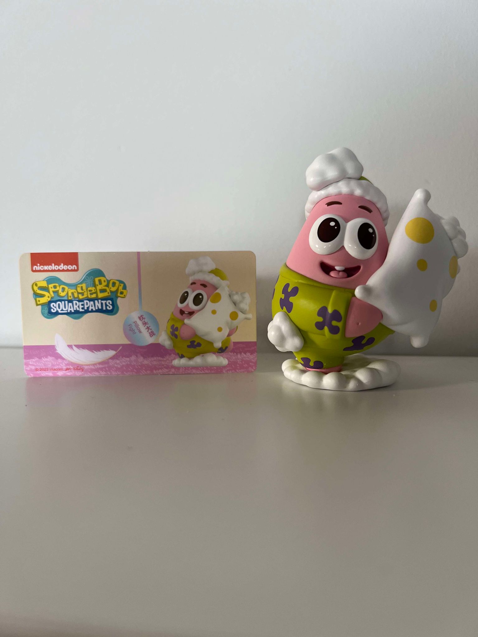 Pillow Fight - SpongeBob Pajamas Party Series by POP MART - 1