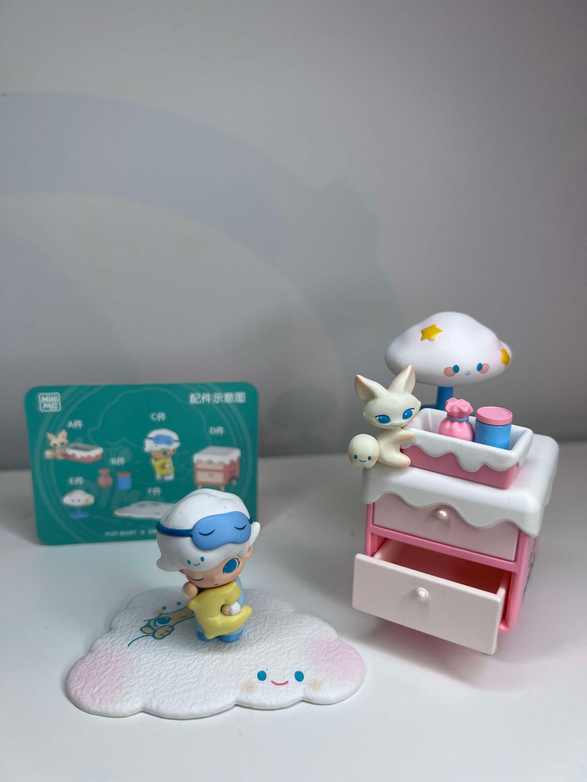 Drowsy Look - Dimoo Homebody series by POP MART - 2