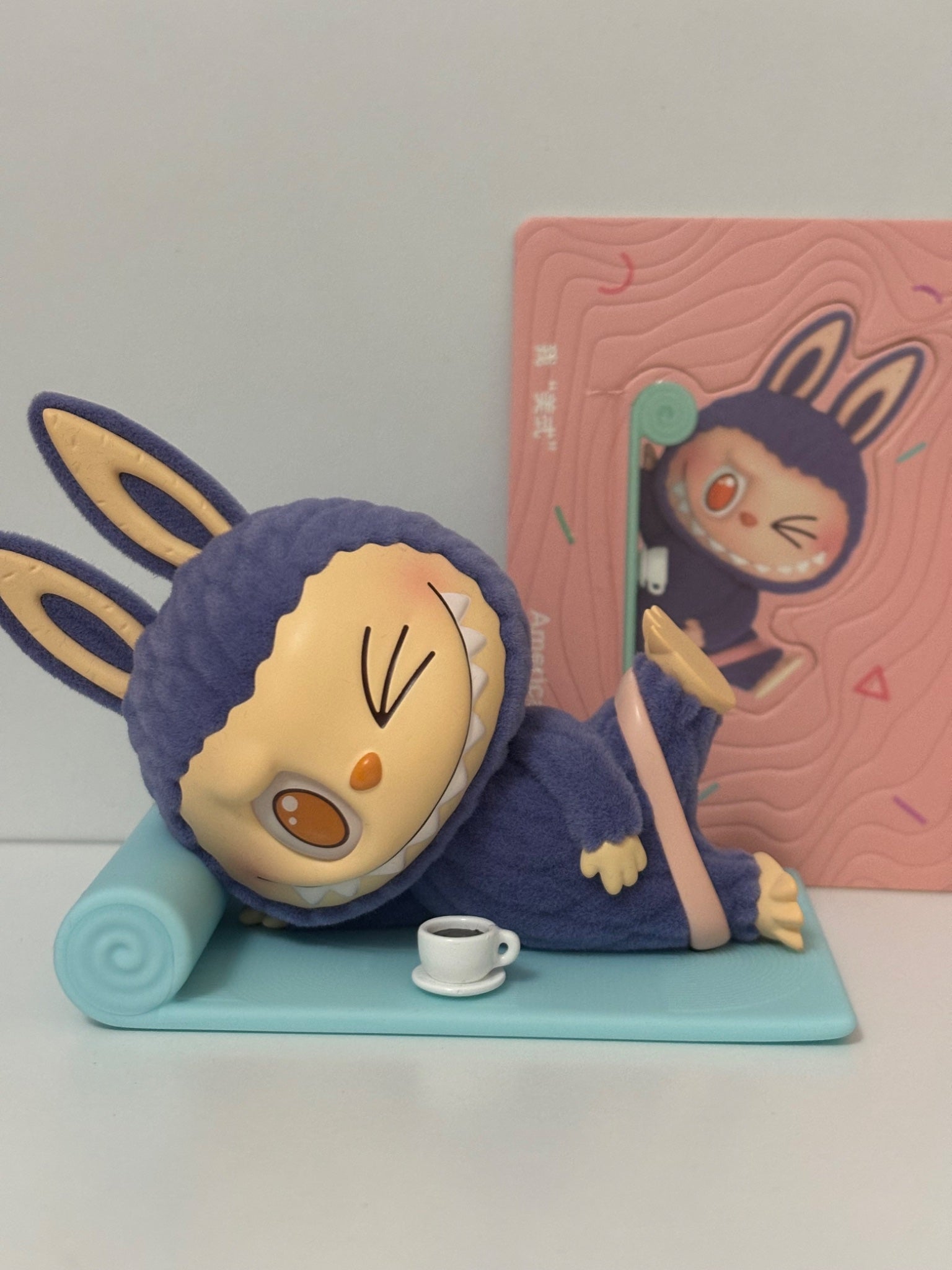 Popmart Labubu Lazy Yoga - Americano - 1