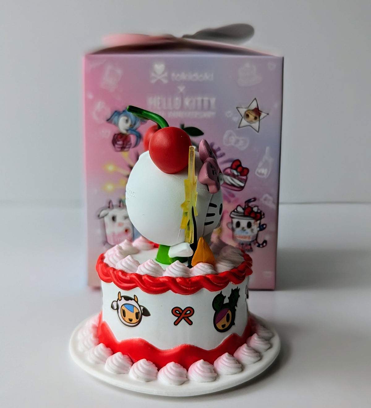 Hello Kitty Cake - Tokidoki x Hello Kitty 50th Anniversary Series - 4
