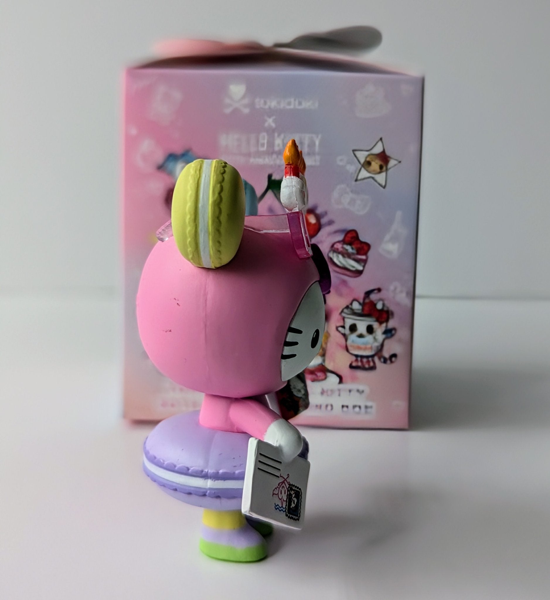 Macaron Hello Kitty - Tokidoki x Hello Kitty 50th Anniversary Macaron Hello Kitty - Tokidoki x Hello Kitty 50th Anniversary