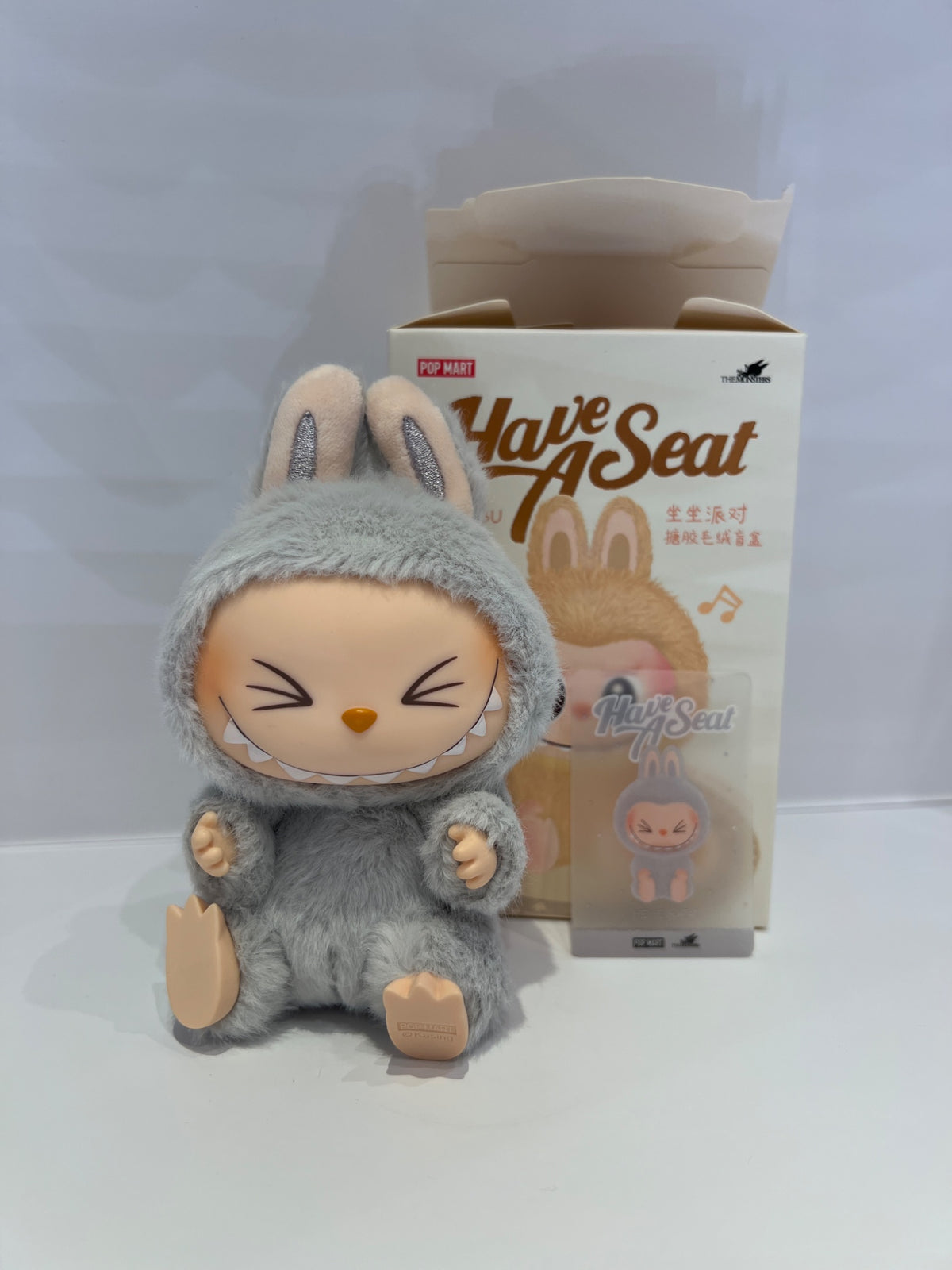 Hehe - Have a Seat - The Monsters Labubu Popmart - 1