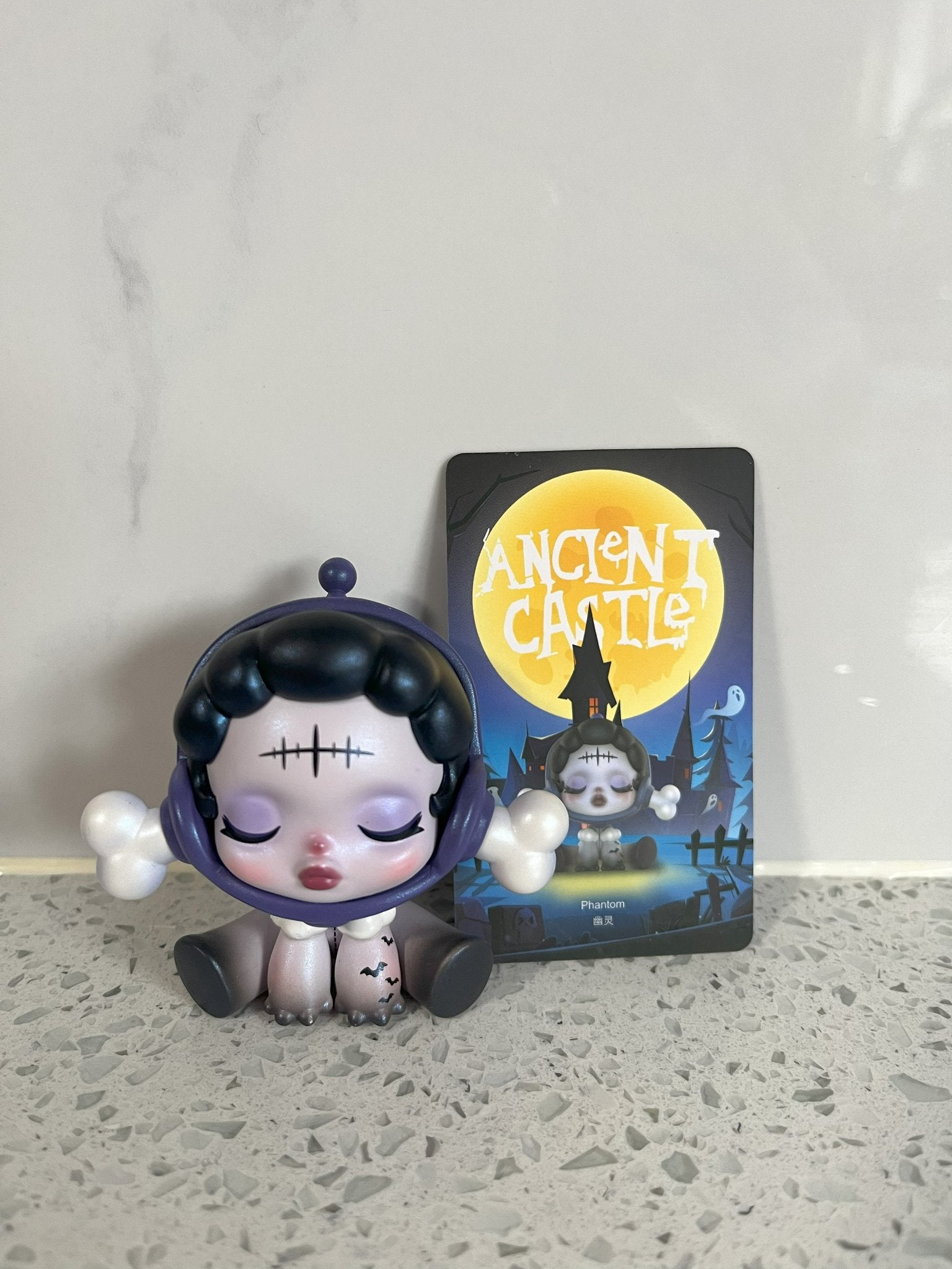Phantom - Skullpanda Ancient Castle series by Pop Mart - 1