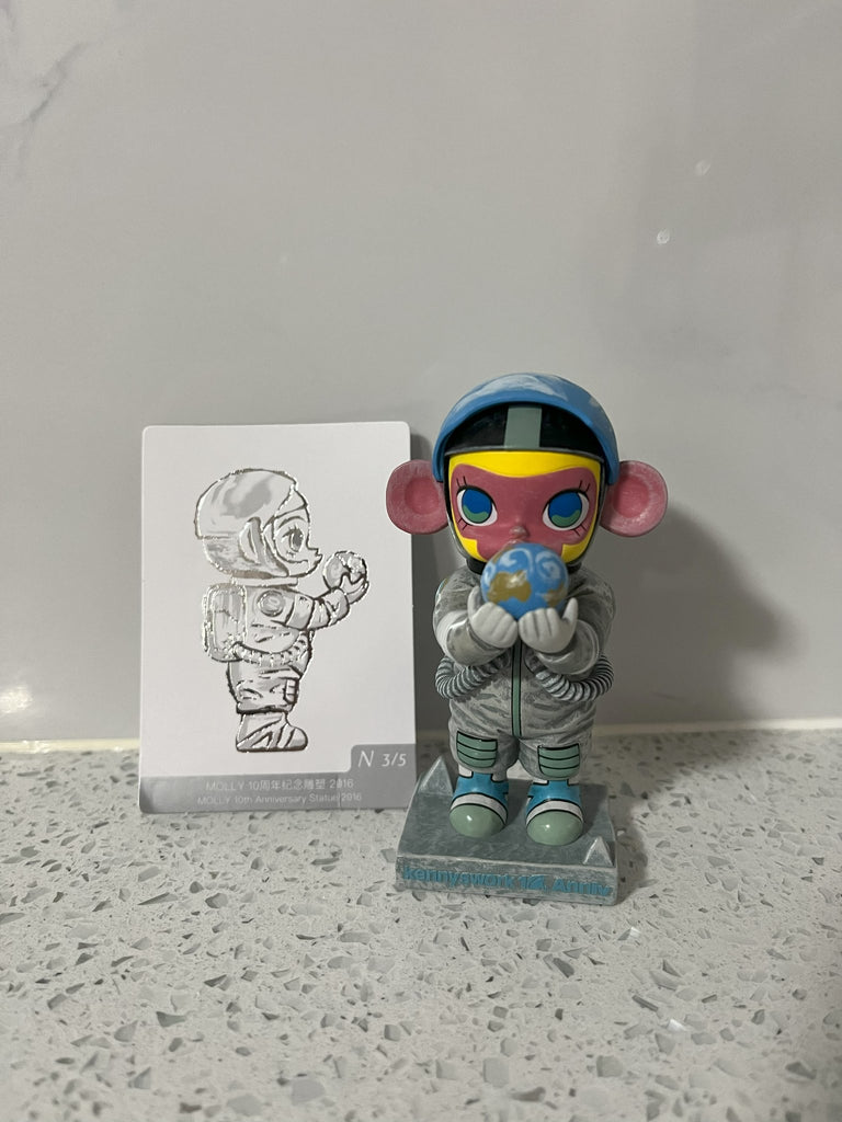 Molly - Twinkle Twinkle Little Earth - Molly Anniversary Statues