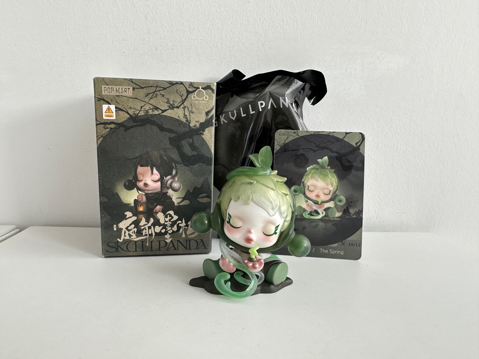 The Spring - SKULLPANDA The Ink Plum Blossom Series Figures by POP MART - 1