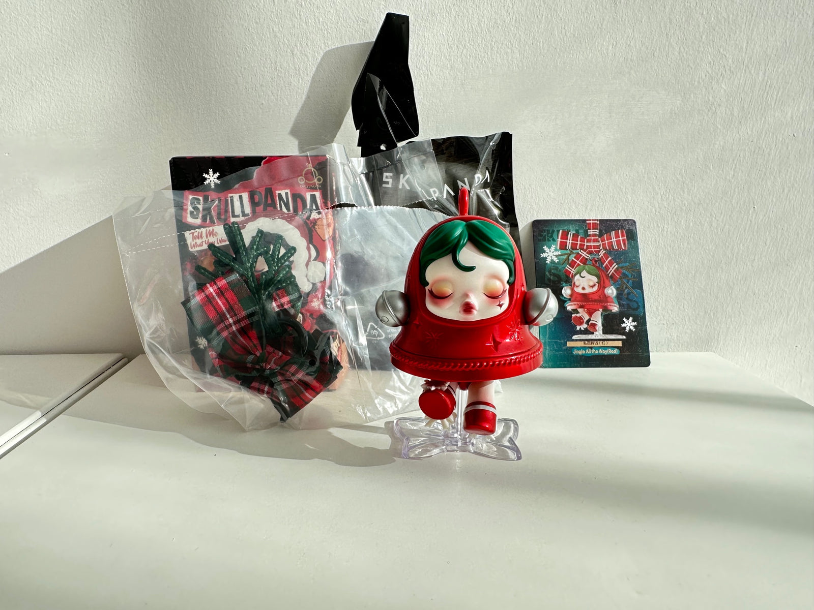 Jingle all the way (red/chaser/secret)- SKULLPANDA Tell Me What You Want Series by POP MART - 1