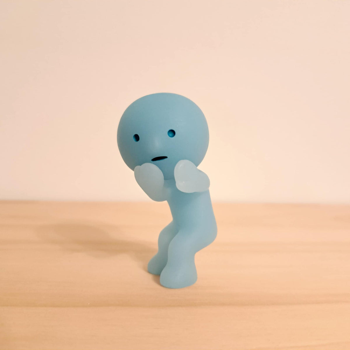 Looking - Smiski Bath Series - 1