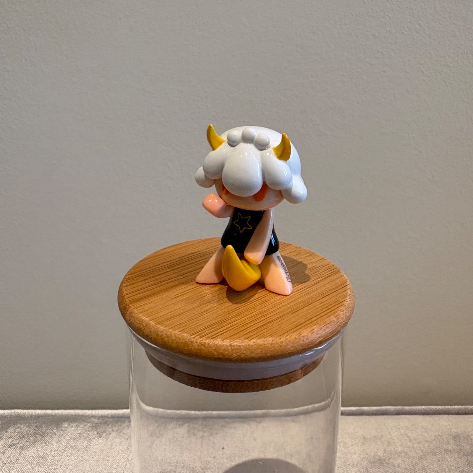 Moon (INFJ) - SOLY Mini Fly To The Universe By Heyone - 1