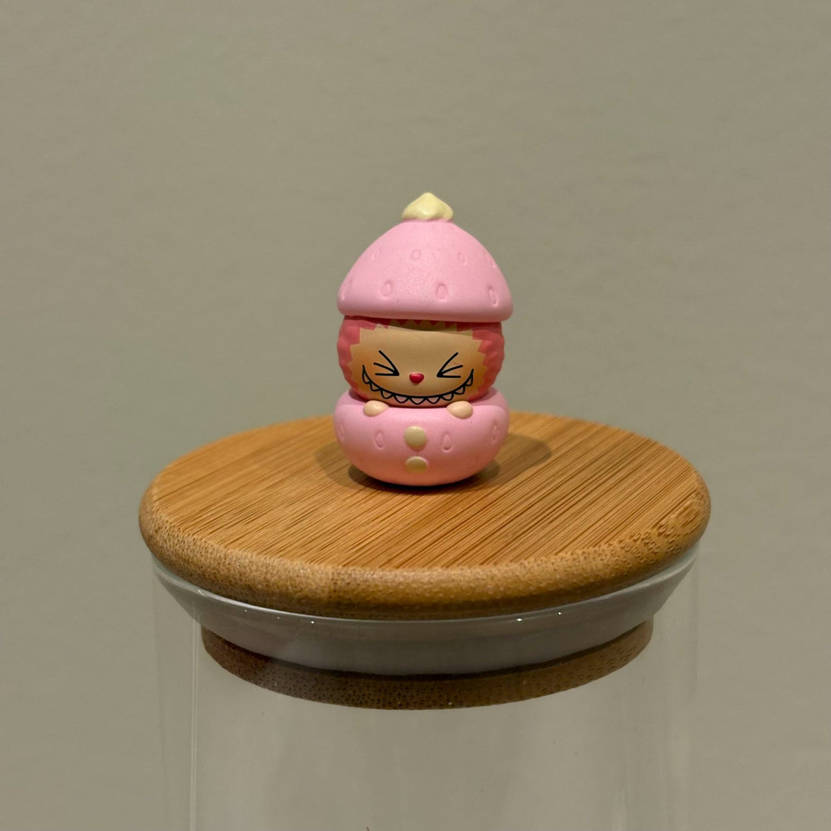 Labubu - POP BEAN Strawberry Miniature by POP MART - 1