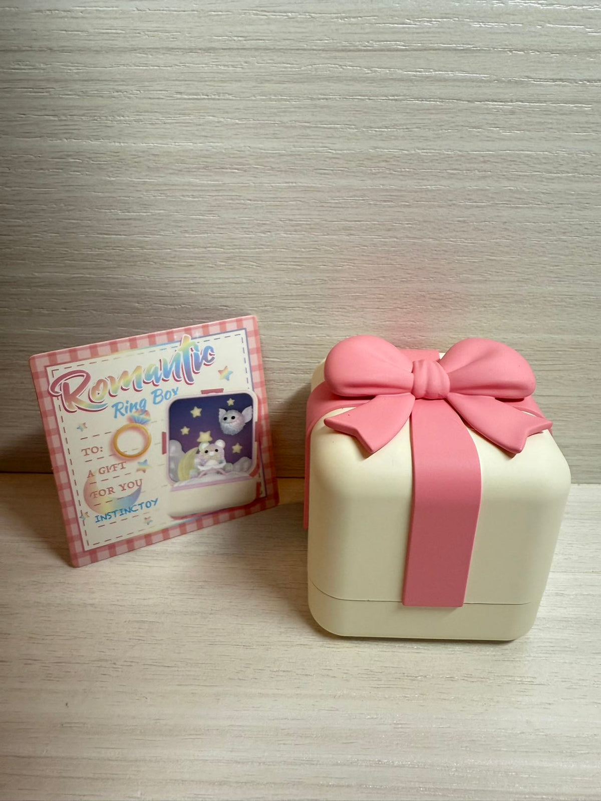 Instinctoy (glow in dark) - Popmart Romantic Ring Box Series 1 - 2