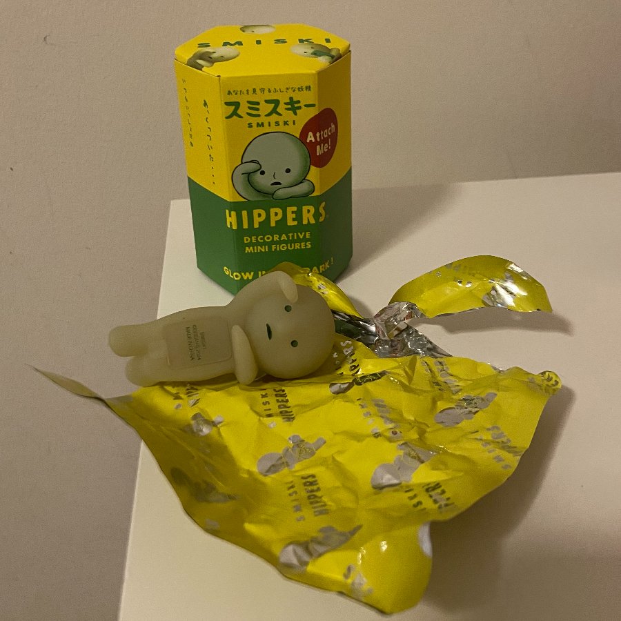 Looking Out - Smiski Hipper - Dreams - 1