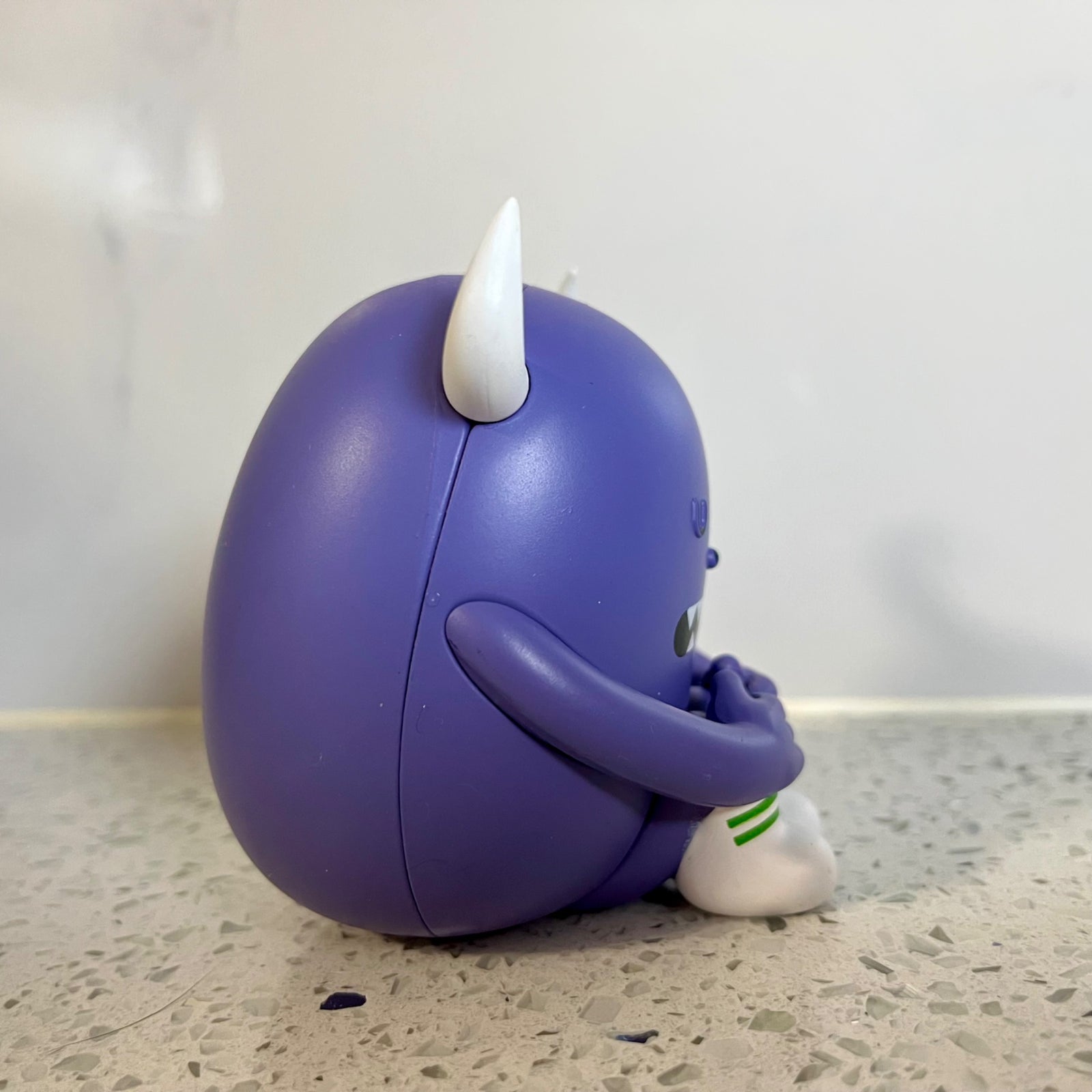 Big Mon - Sticky Monster Lab Sitting Series - 1