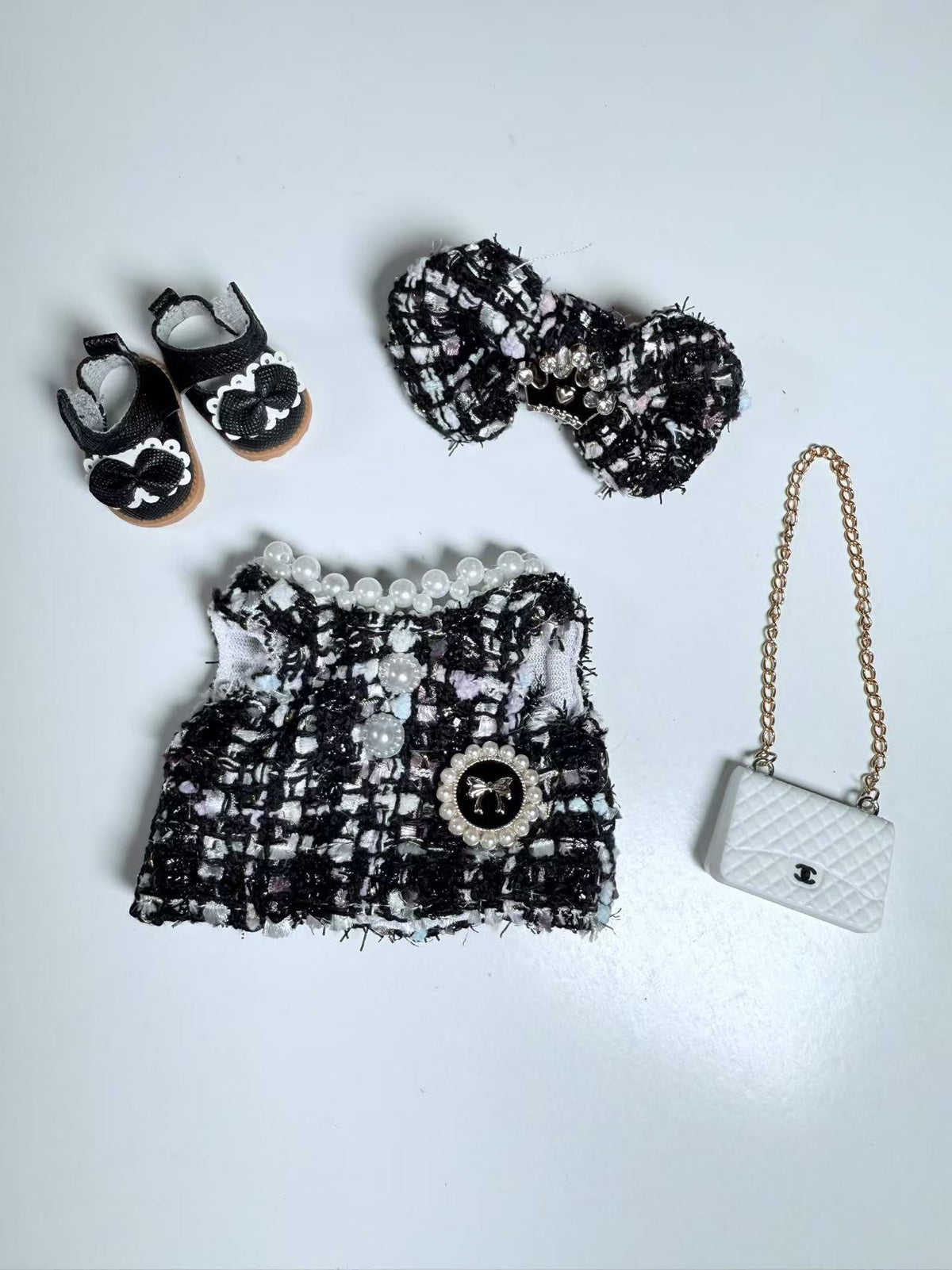 Black Pearl Dress + Bow - Labubu Clothes Suitable for Exciting Macaron  - 2