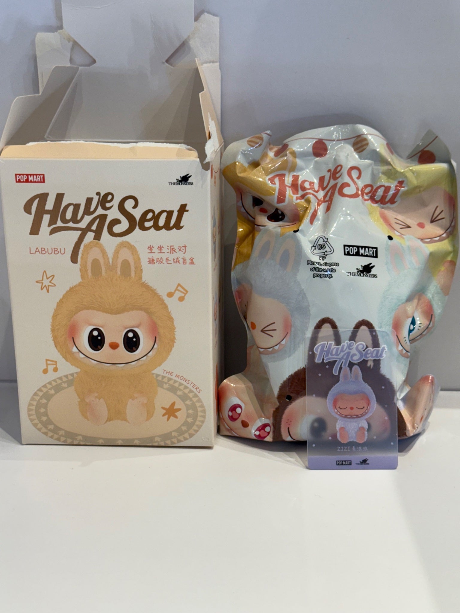 Zizi - Labubu - Have a Seat - POPMART - Mindzai Toy Shop