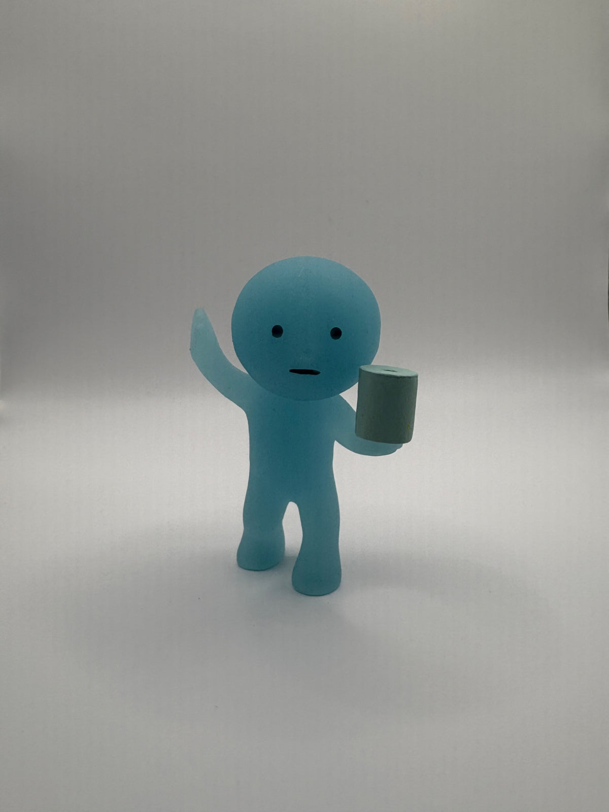 Helping Out - Toilet Series Smiski - Dreams - 1