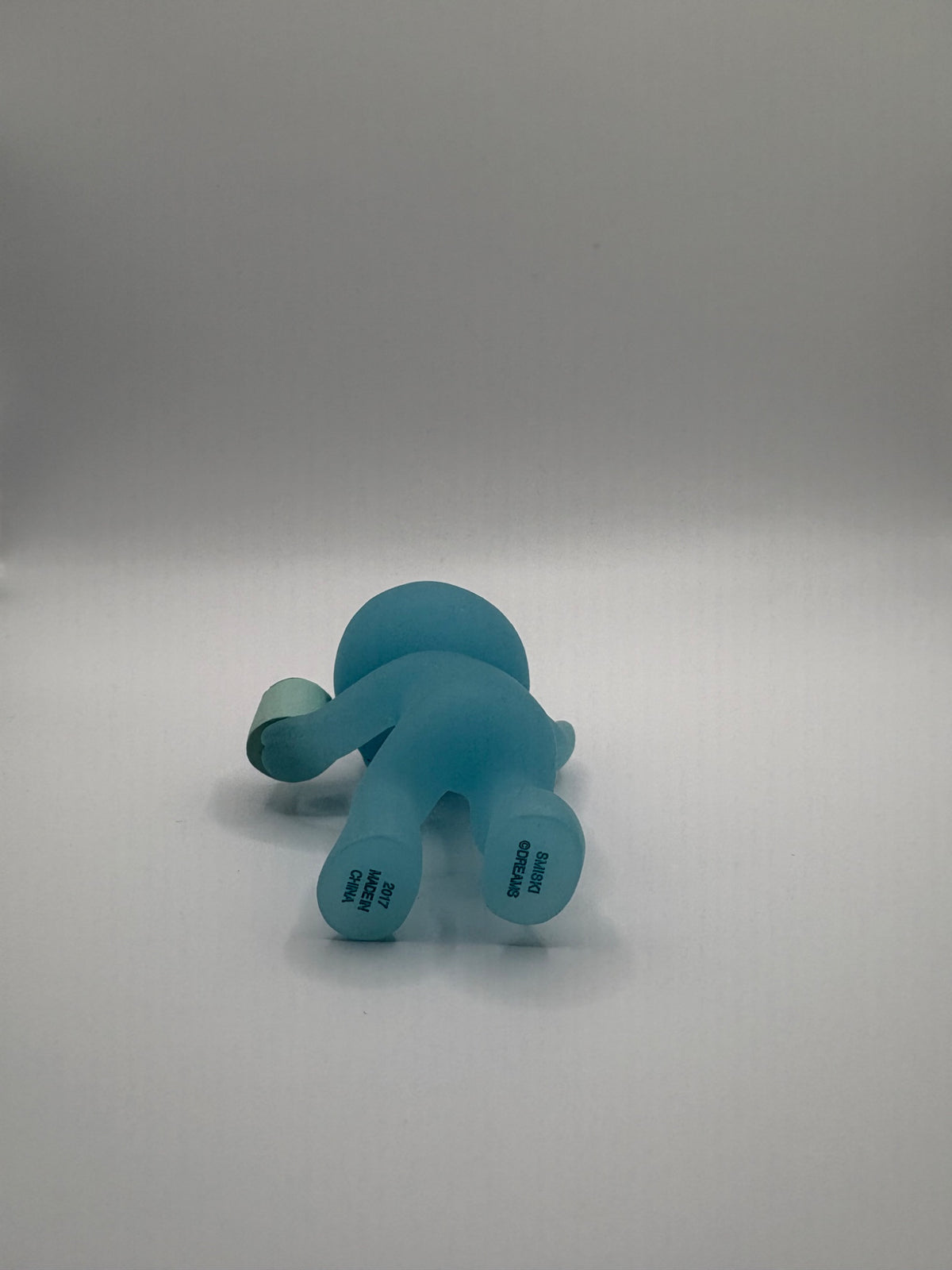 Helping Out - Toilet Series Smiski - Dreams - 3