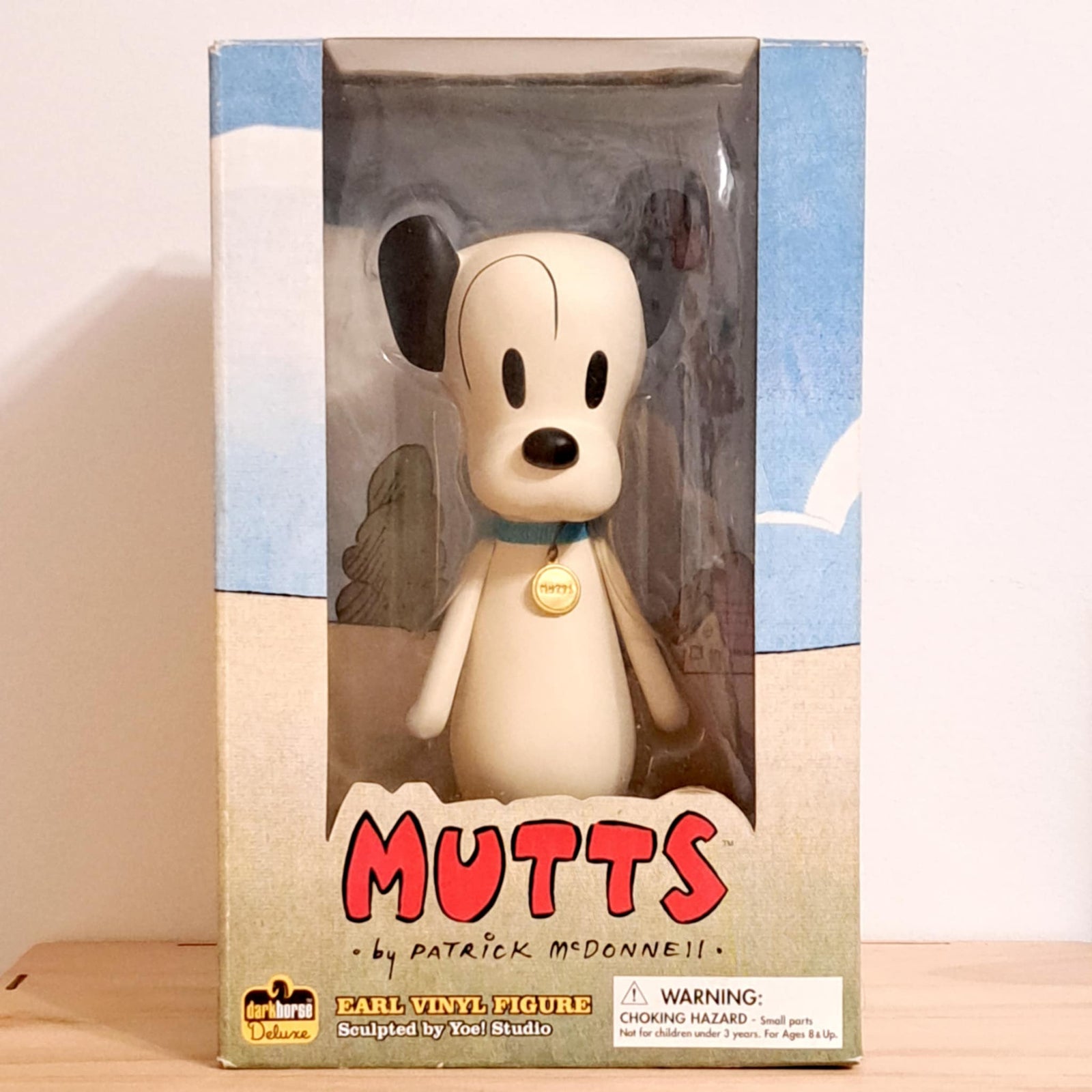 Mutts Earl Vinyl Figure by Patrick McDonnell - Dark Horse Comics Deluxe - 1
