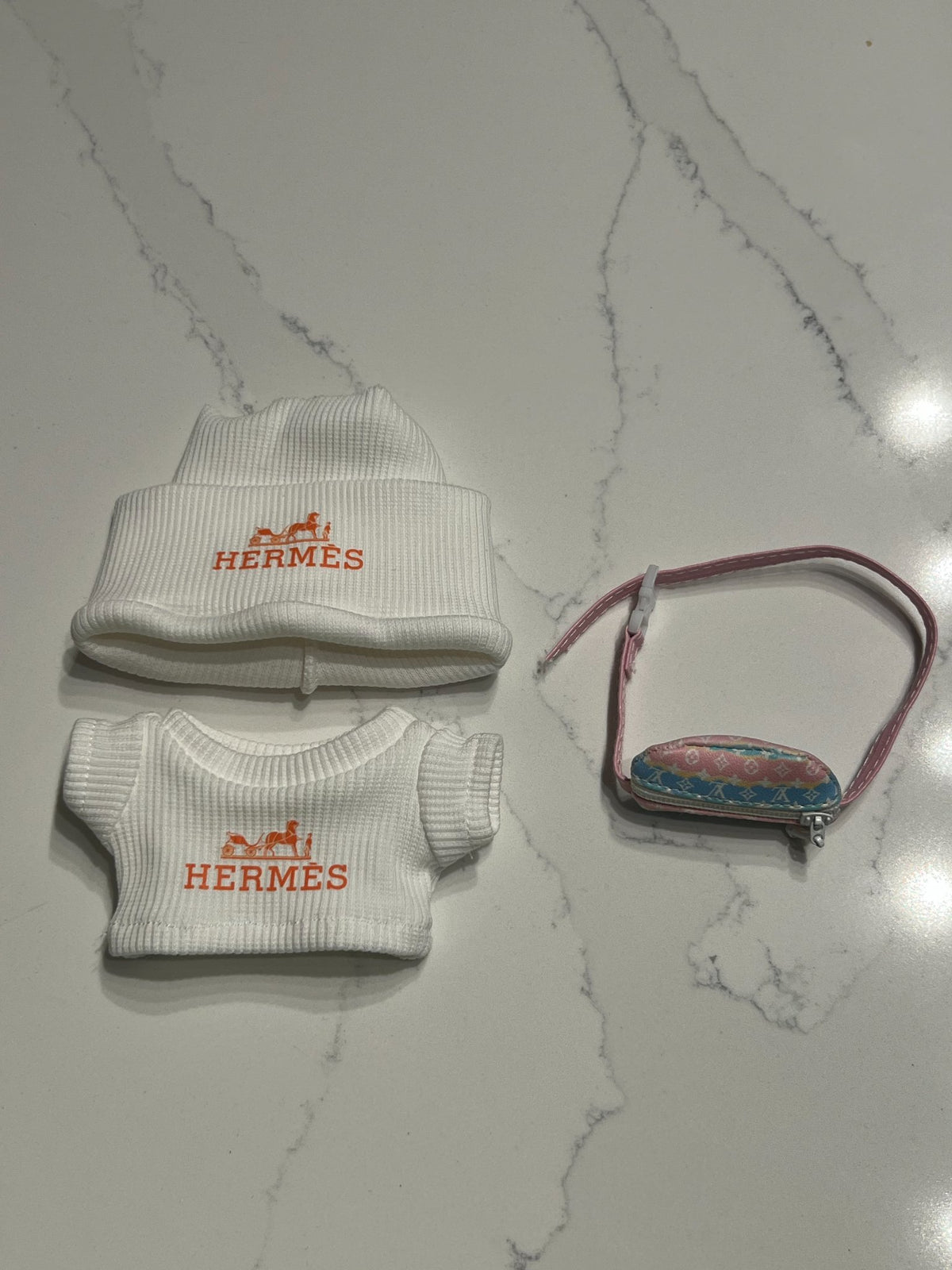 White "H" Sweater + Hat Set with Bag  - Labubu Clothes for Have A Seat - 2