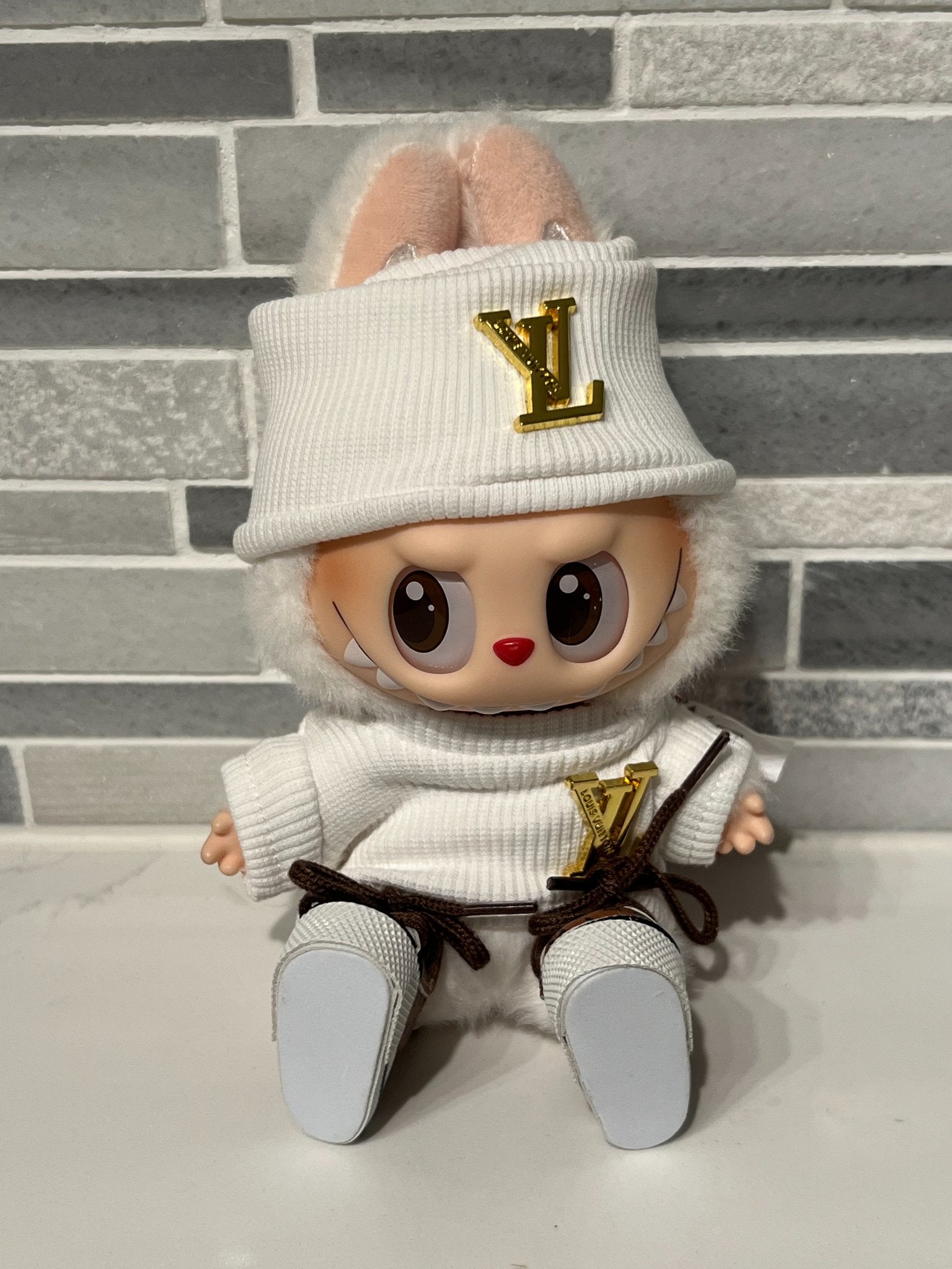 Gold "LV" Plate Outfit  - Labubu Clothes for Have A Seat - 1