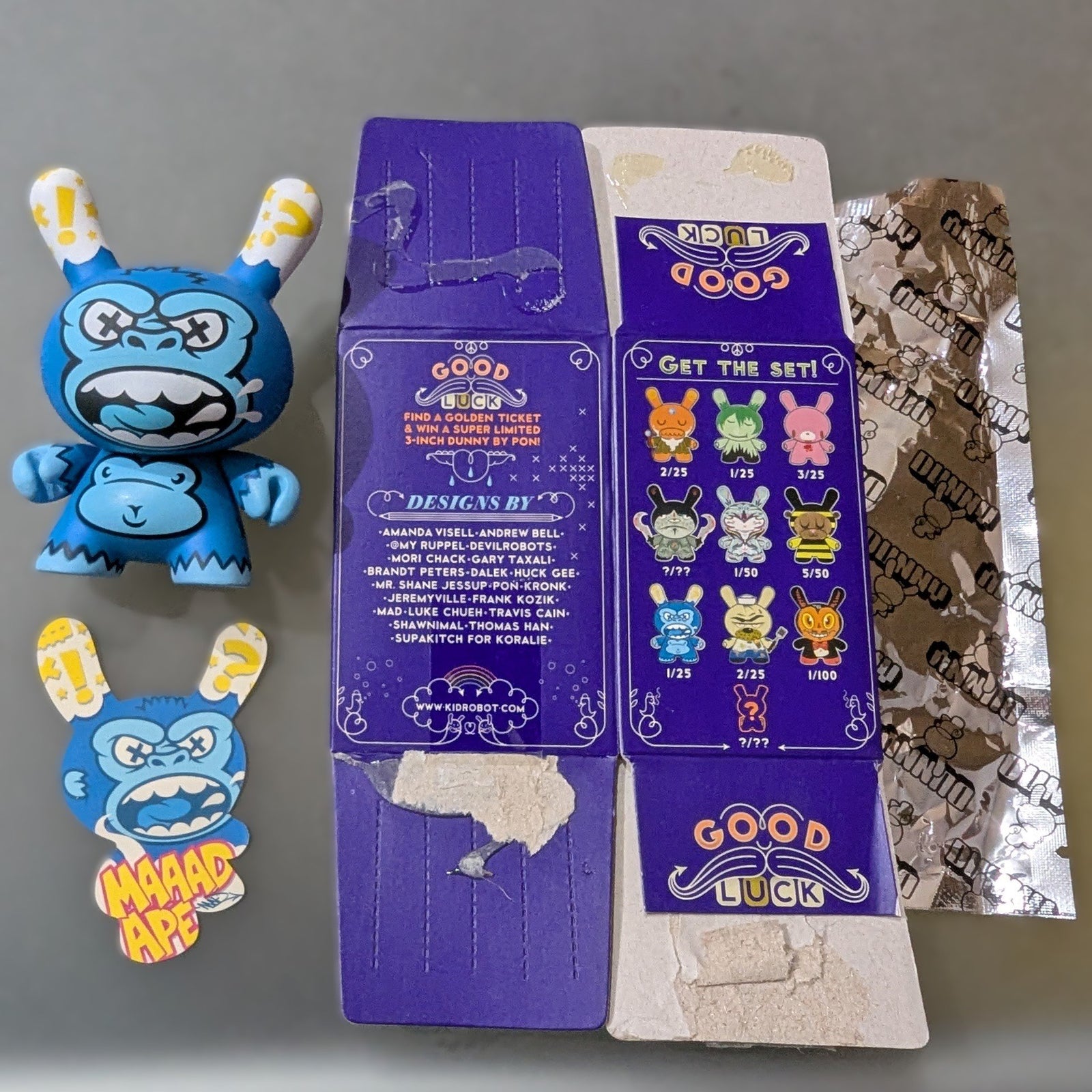 Blue Ape - Dunny 2009 - Mad 1/25 - 1