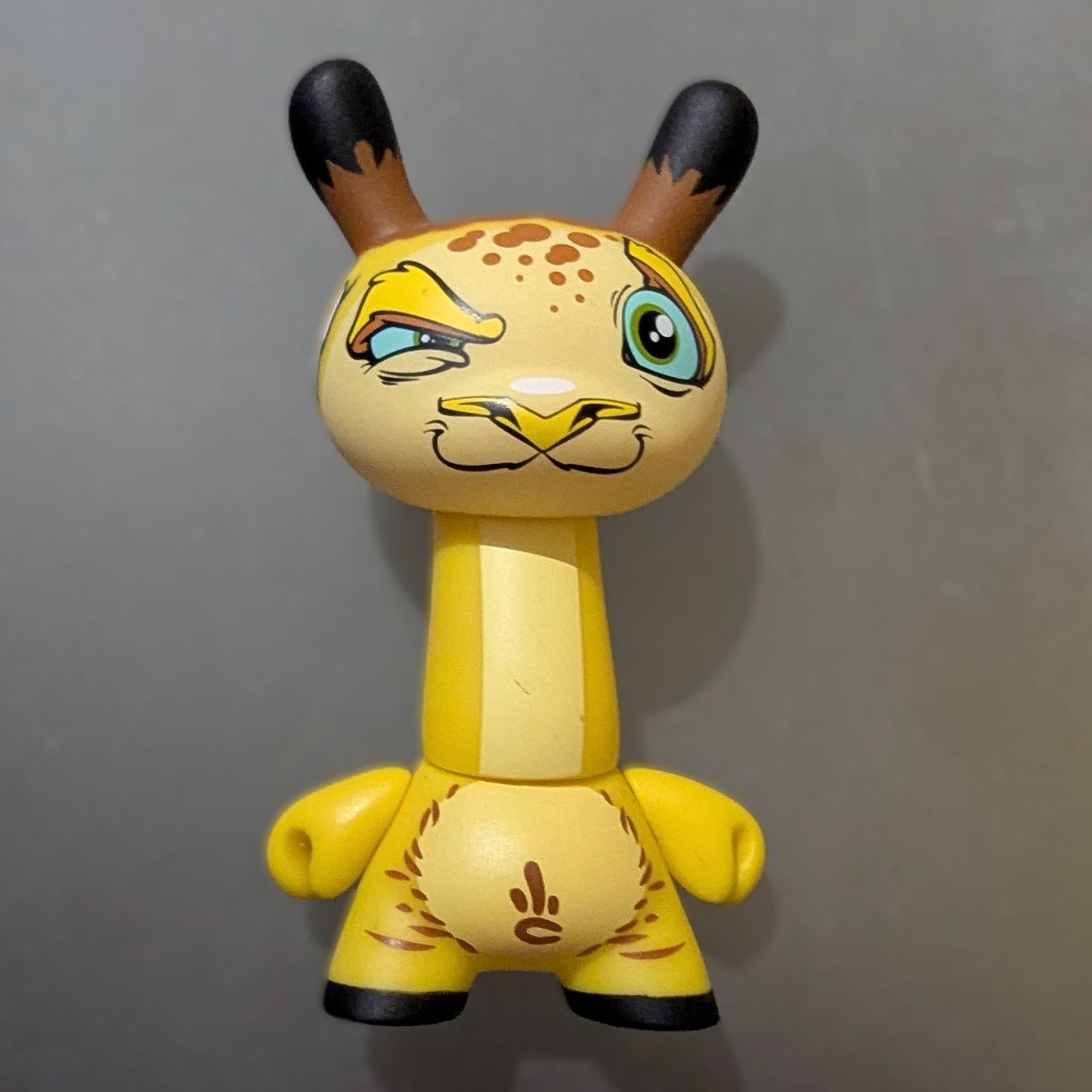 Jonahone Giraffe - Dunny 2012 - Scribe 3/40 - 1