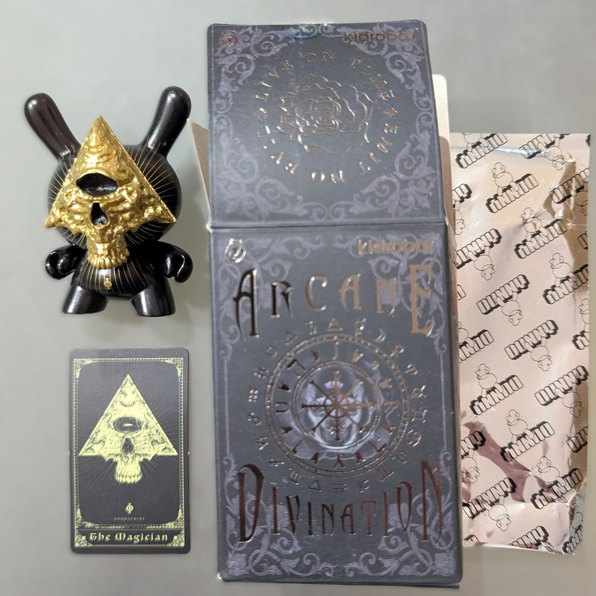 The Magician - Dunny Arcane Divination - Godmachine 2/24 - 1
