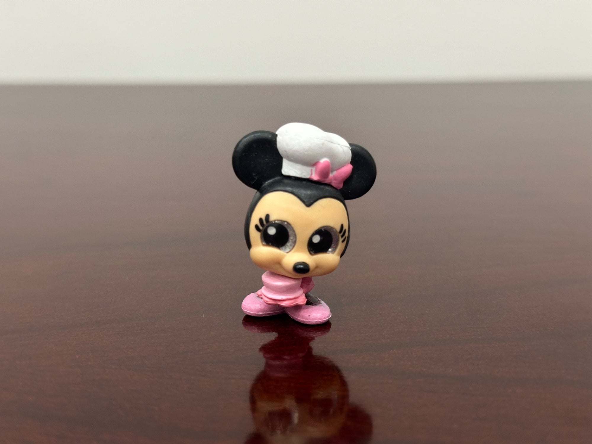Minnie Mouse (Special Edition) - Series 8 - Disney Doorables - 1