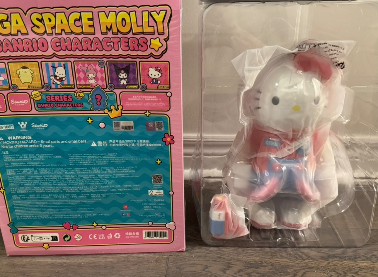 Popmart Mega Space Molly 400% Sanrio Characters - Hello Kitty