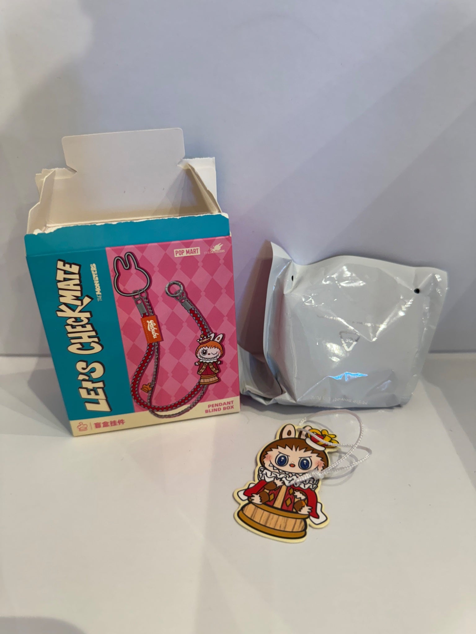 Labubu king - Monsters  let’s Checkmate pendant - Popmart - 1