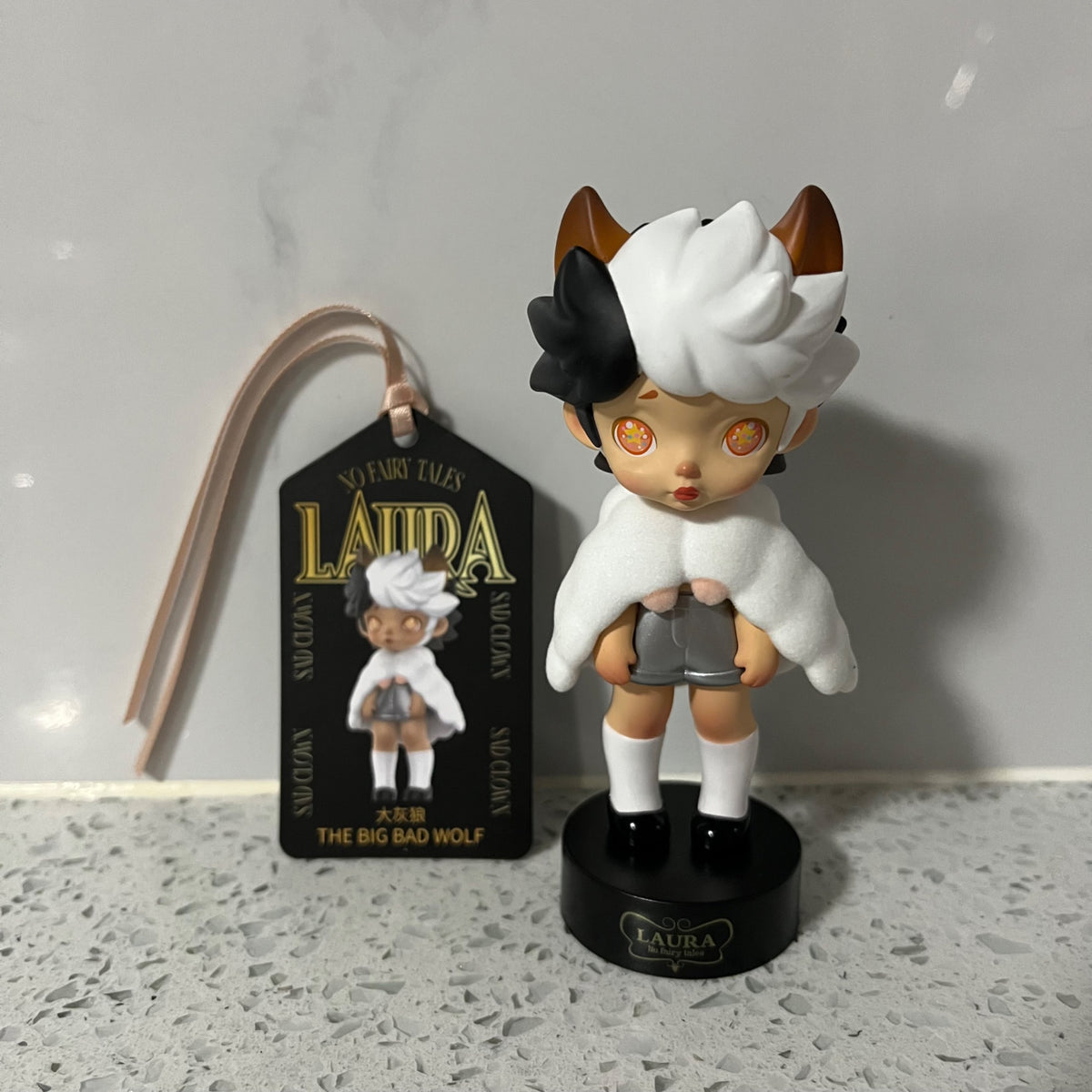 The Big Bag Wolf - Laura No Fairy Tales Series - Toy City
