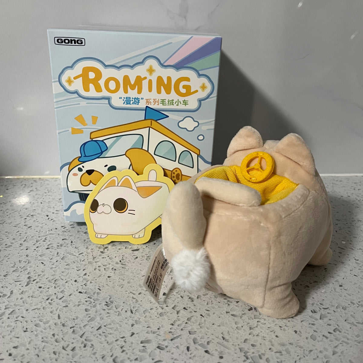 Cream Lemon Pie Cat - GONG Original Roaming/Roming Series Plush Toy Car - Pop Mart