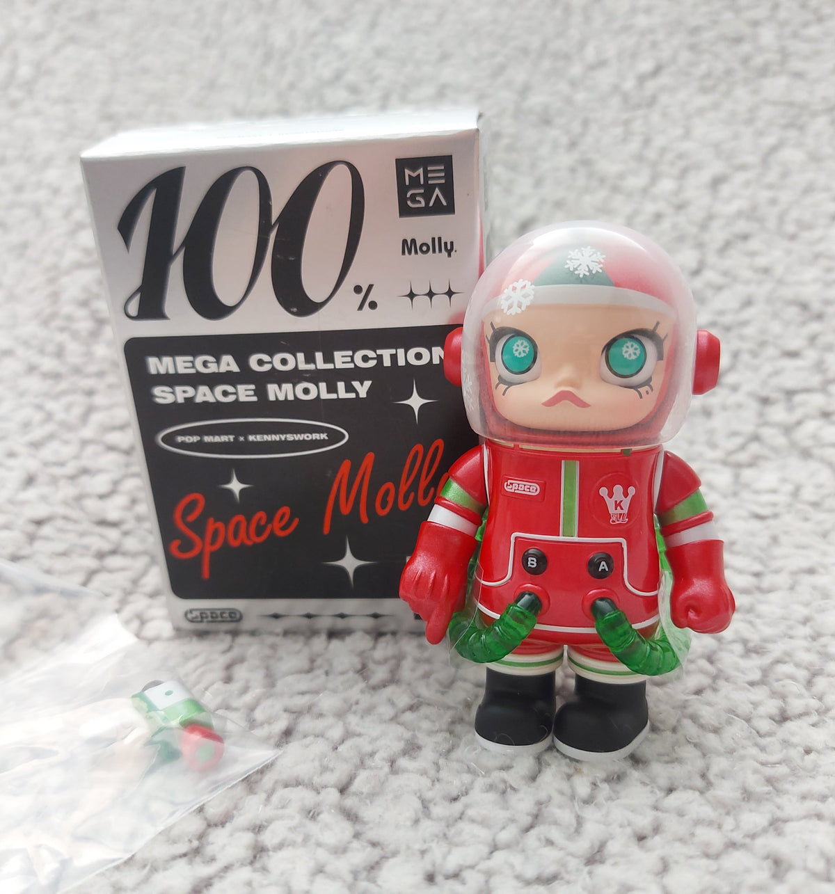 Space Molly Christmas - 100% Mega Space Molly Series 1 - Popmart