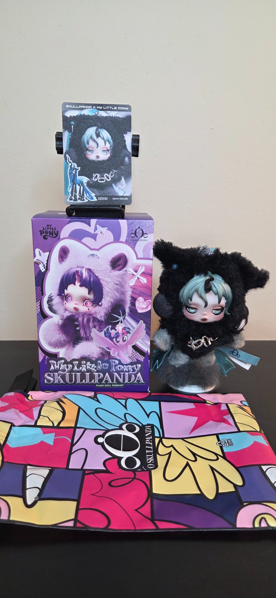 Queen Chrysalis (Super Secret) - Skullpanda Plush Doll Pendant - x