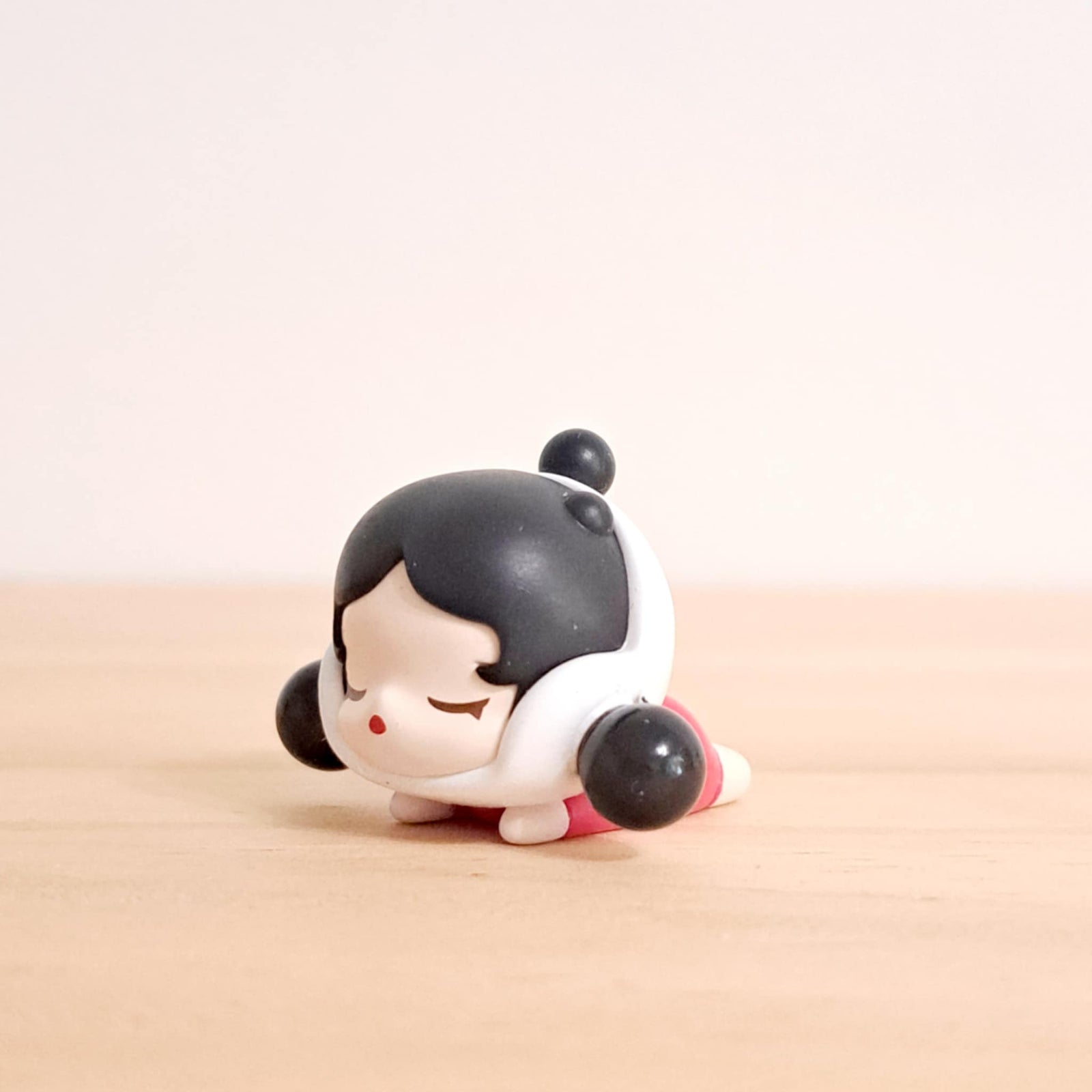 Skullpanda - Laying Down Pop Bean Series - Pop Mart