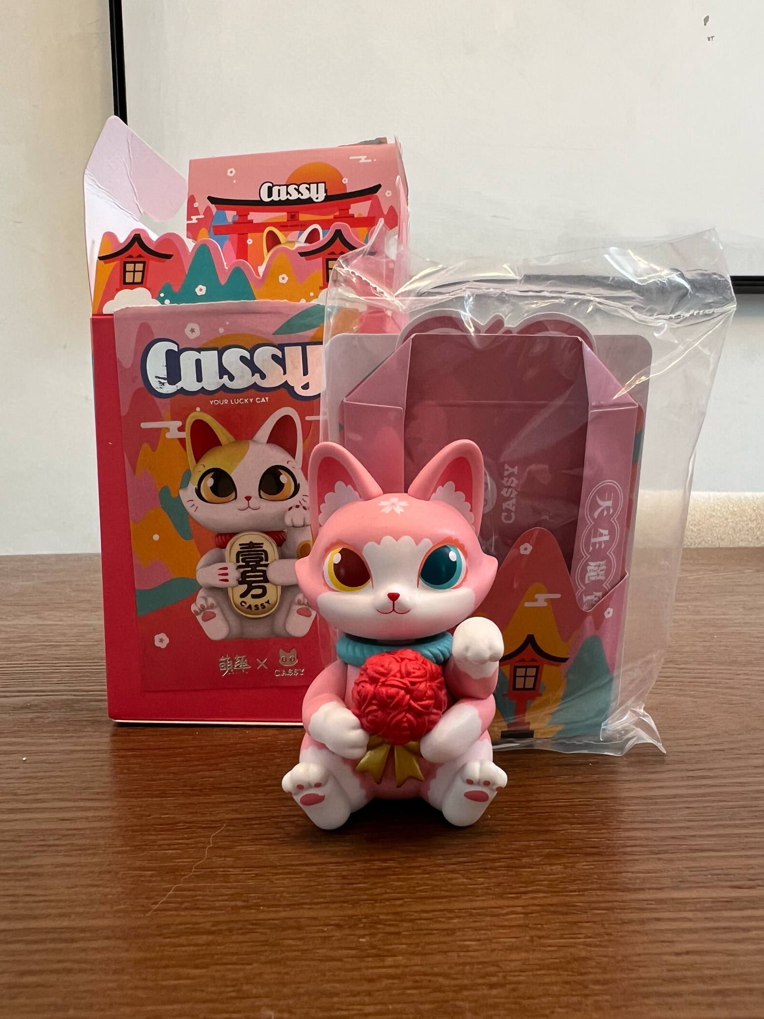 Pink Cassy - Moetch x CASSY Your Lucky Cat