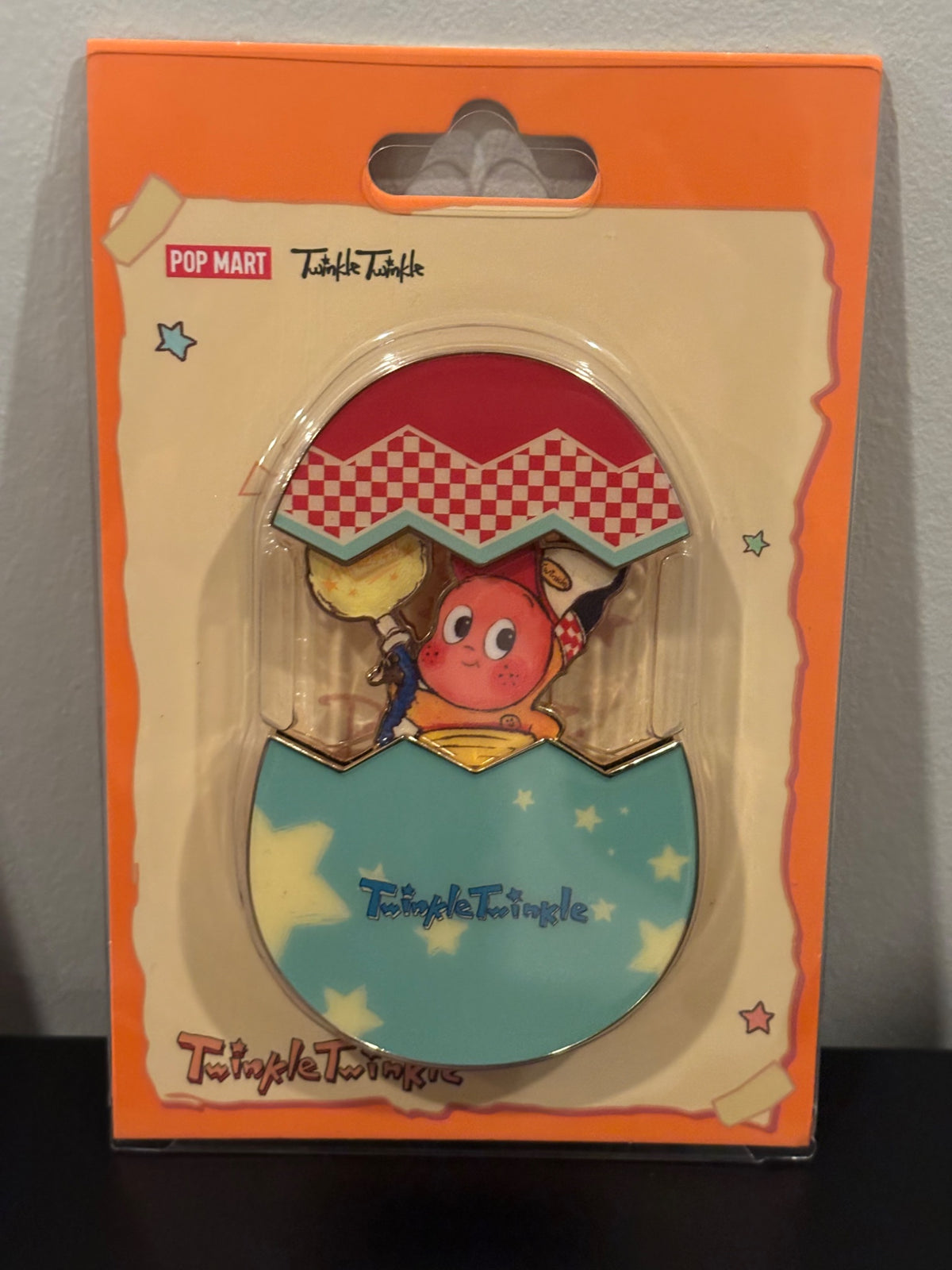 Popmart Twinkle Twinkle Red and Blue Egg Magnet