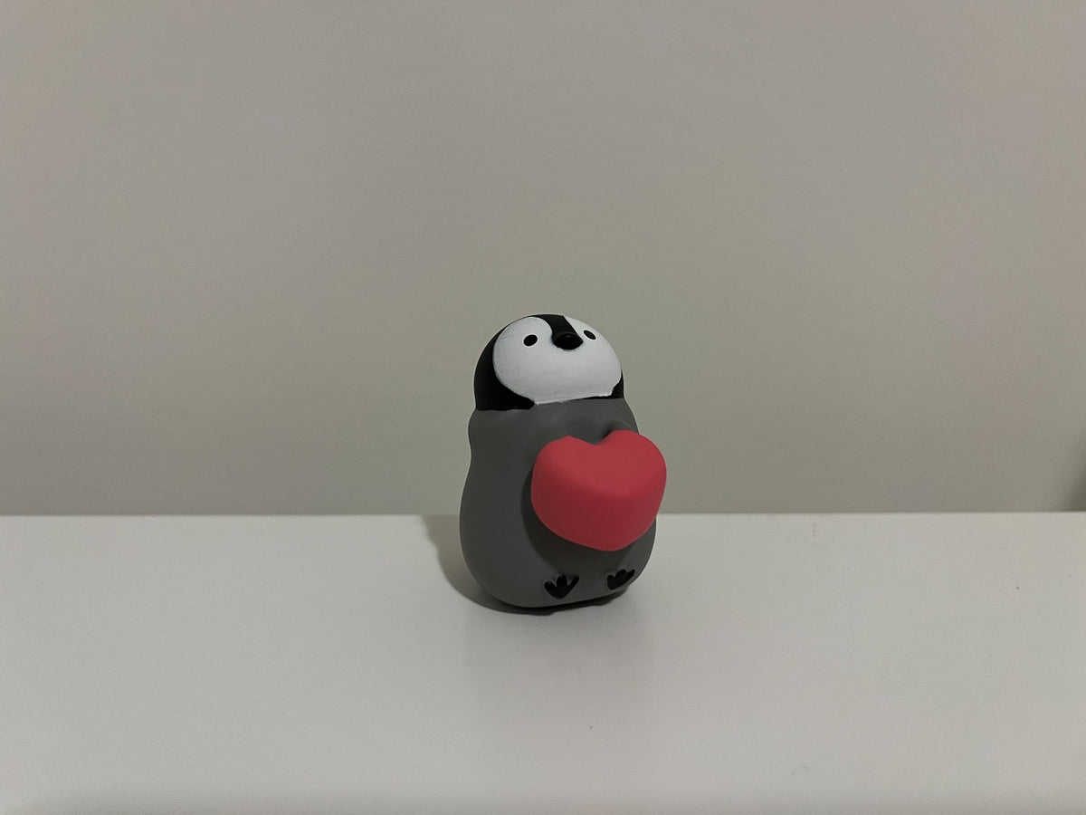 652eb54139e4ab4dc3c1b6b7_penguin-figure_1746676389089.jpg
