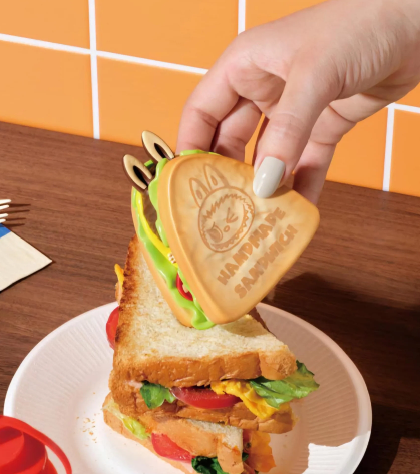 Sandwich Labubu - The Monsters Wacky Mart Series - Pop Mart
